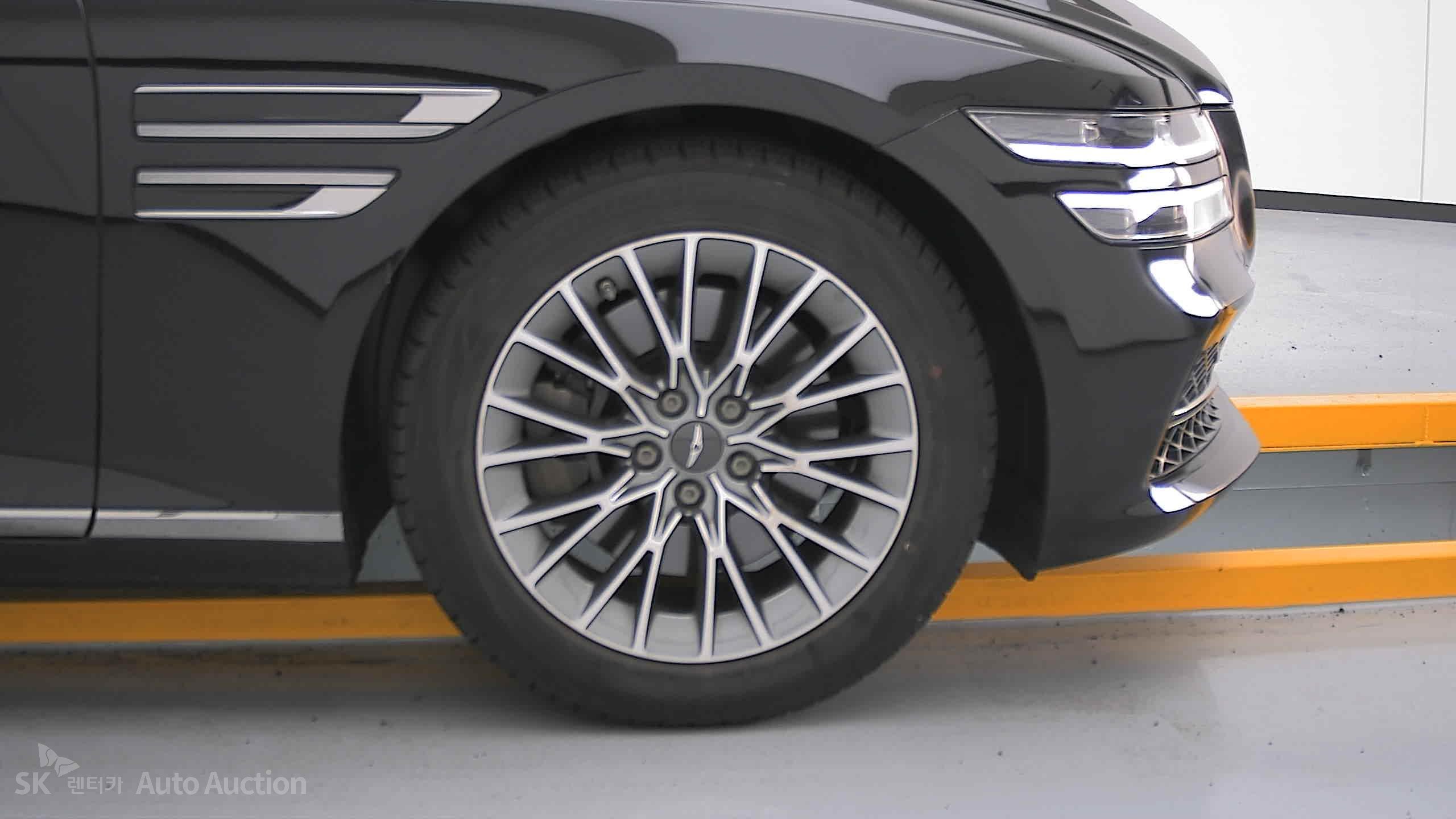 2022 - genesis g80