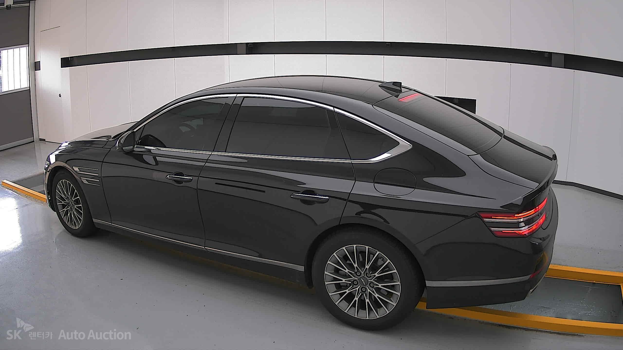 2022 - genesis g80