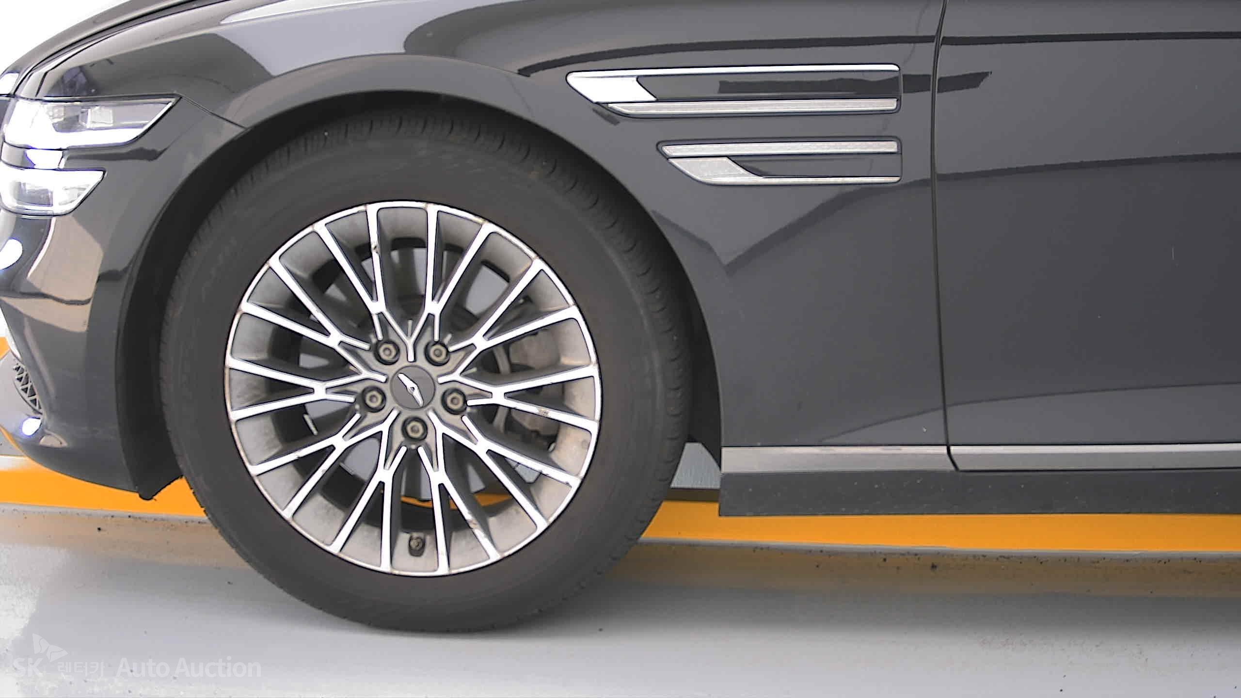 2022 - genesis g80