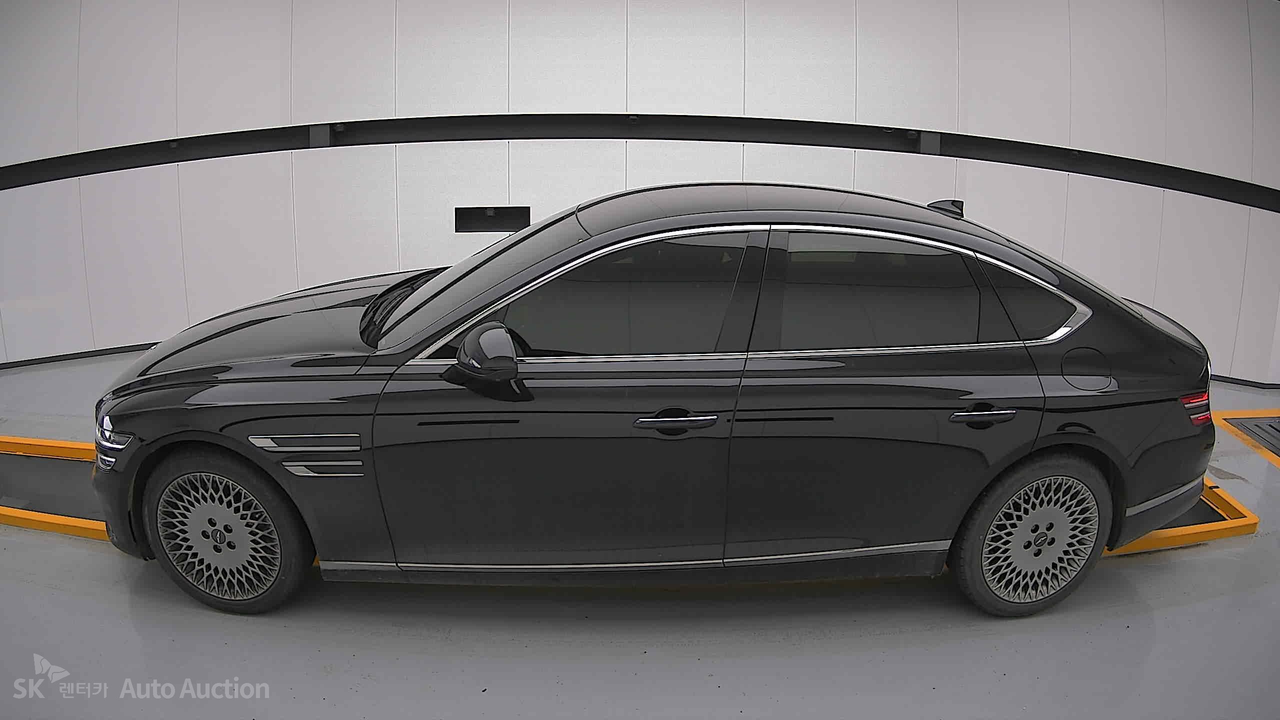 2022 - genesis g80
