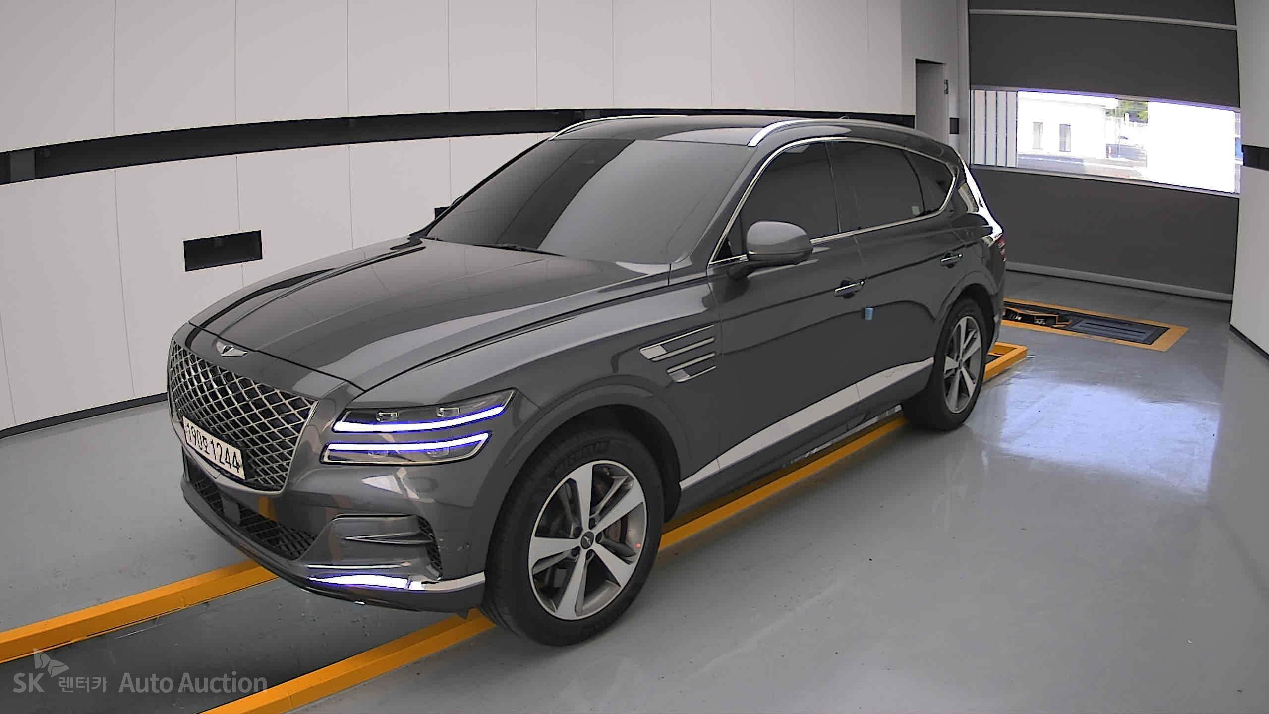 2022 - genesis gv80