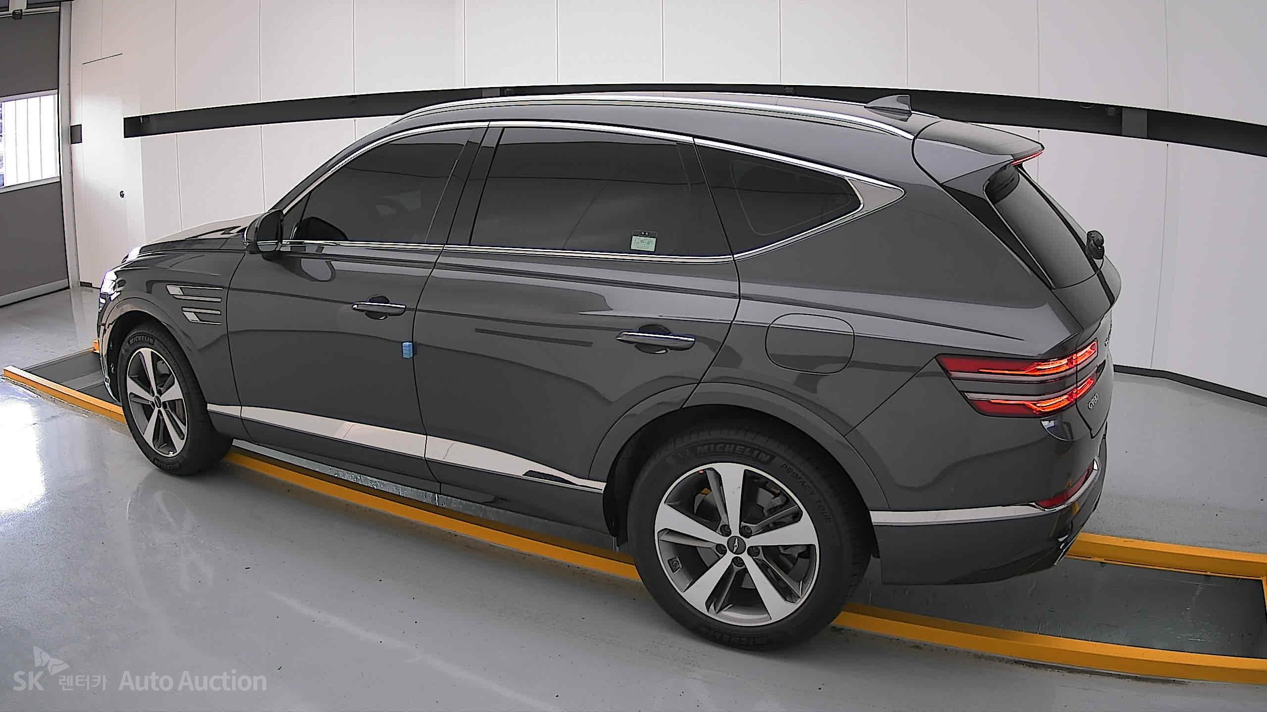 2022 - genesis gv80