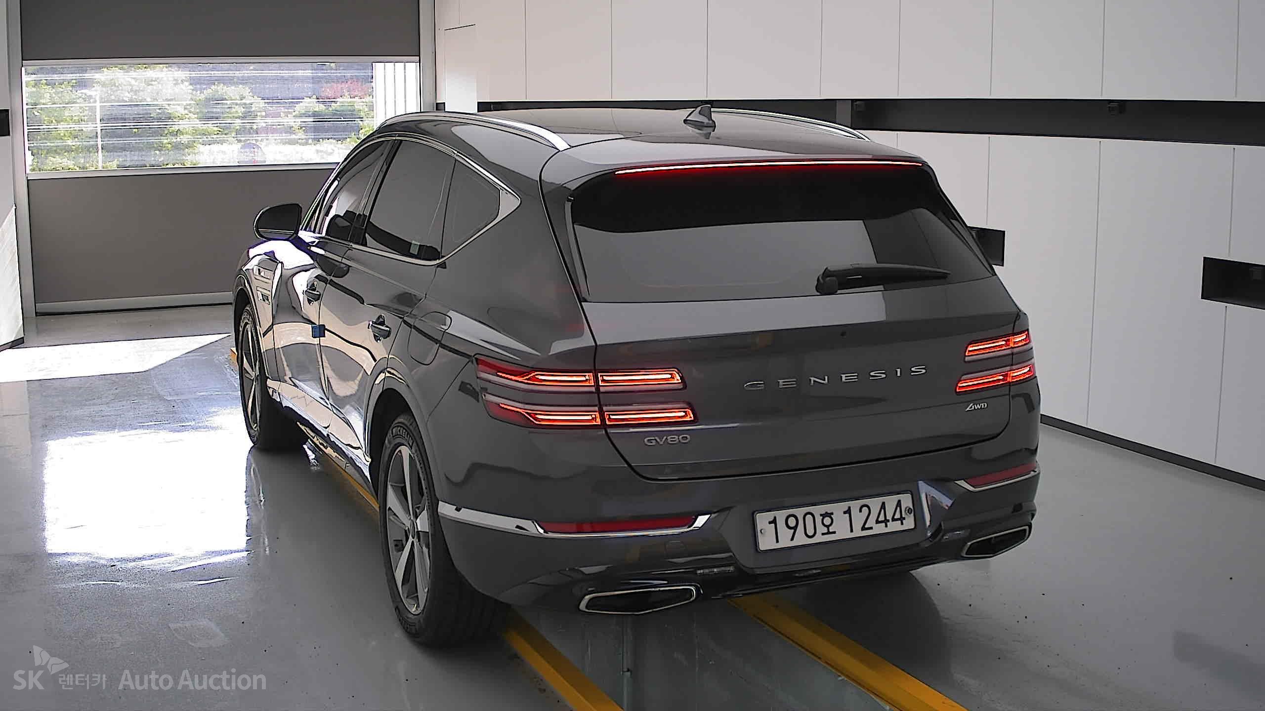 2022 - genesis gv80