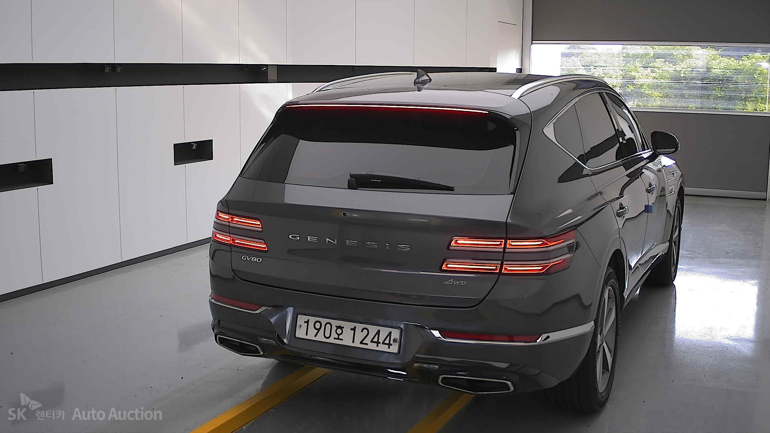 2022 - genesis gv80