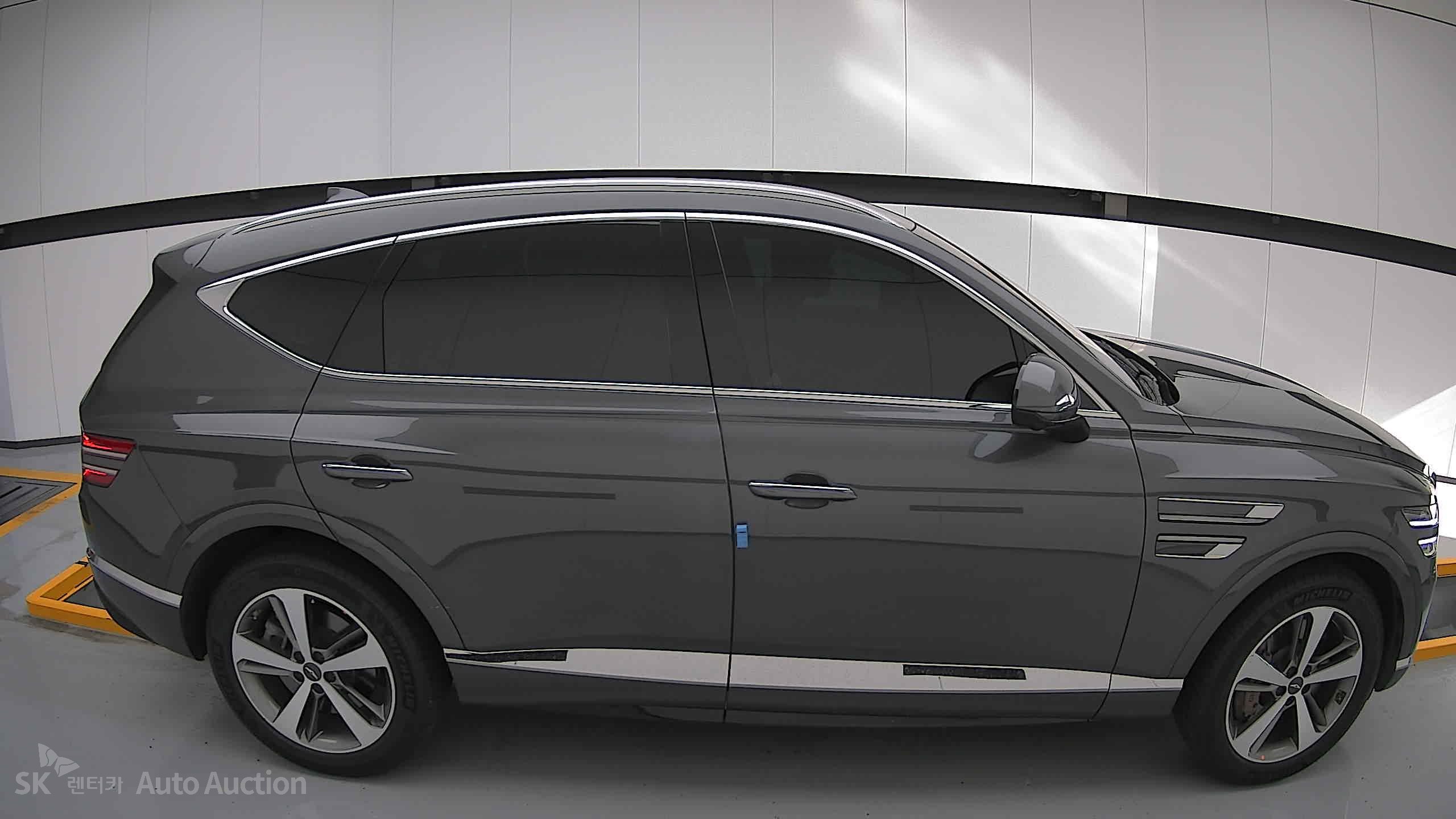 2022 - genesis gv80