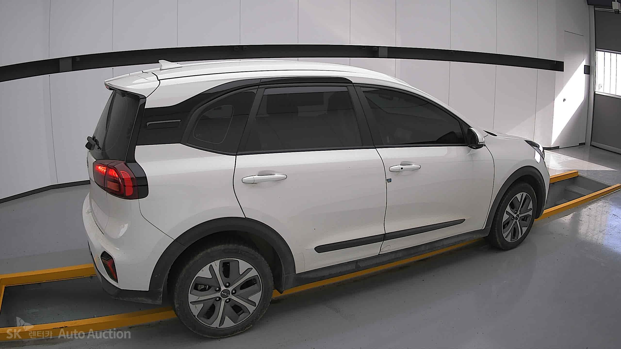 2023 - kia niro