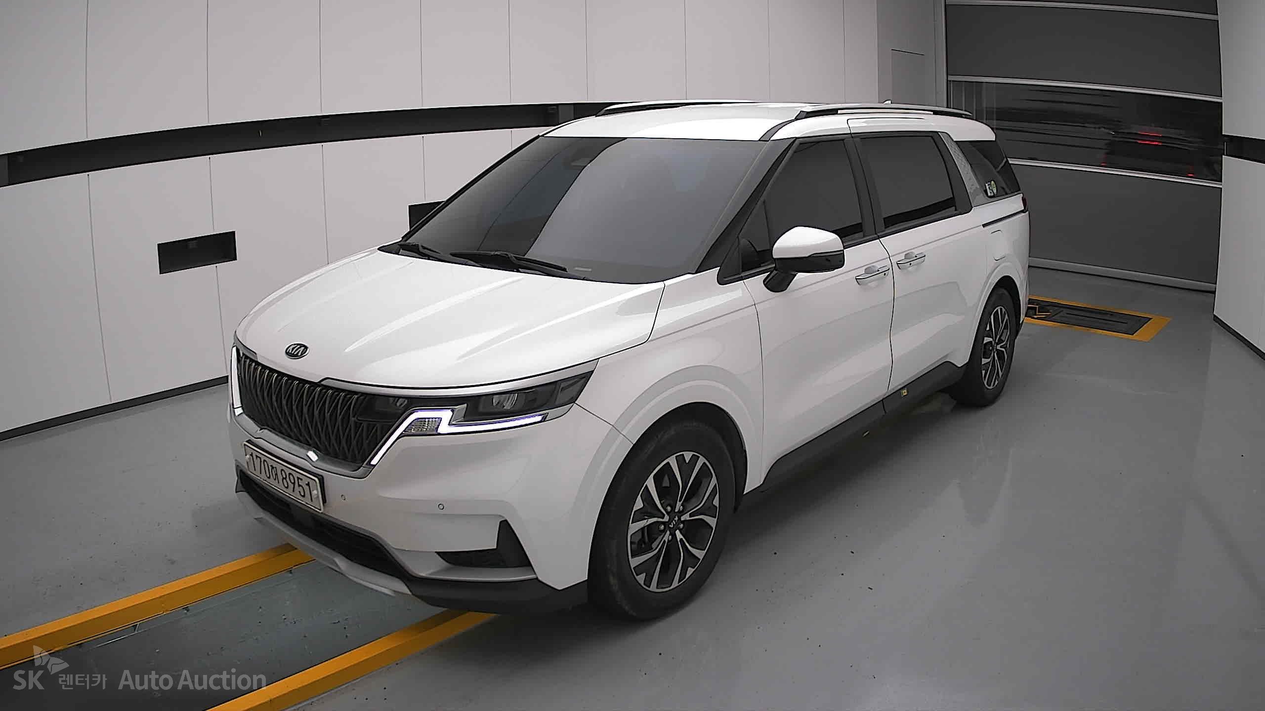 2021 - kia carnival