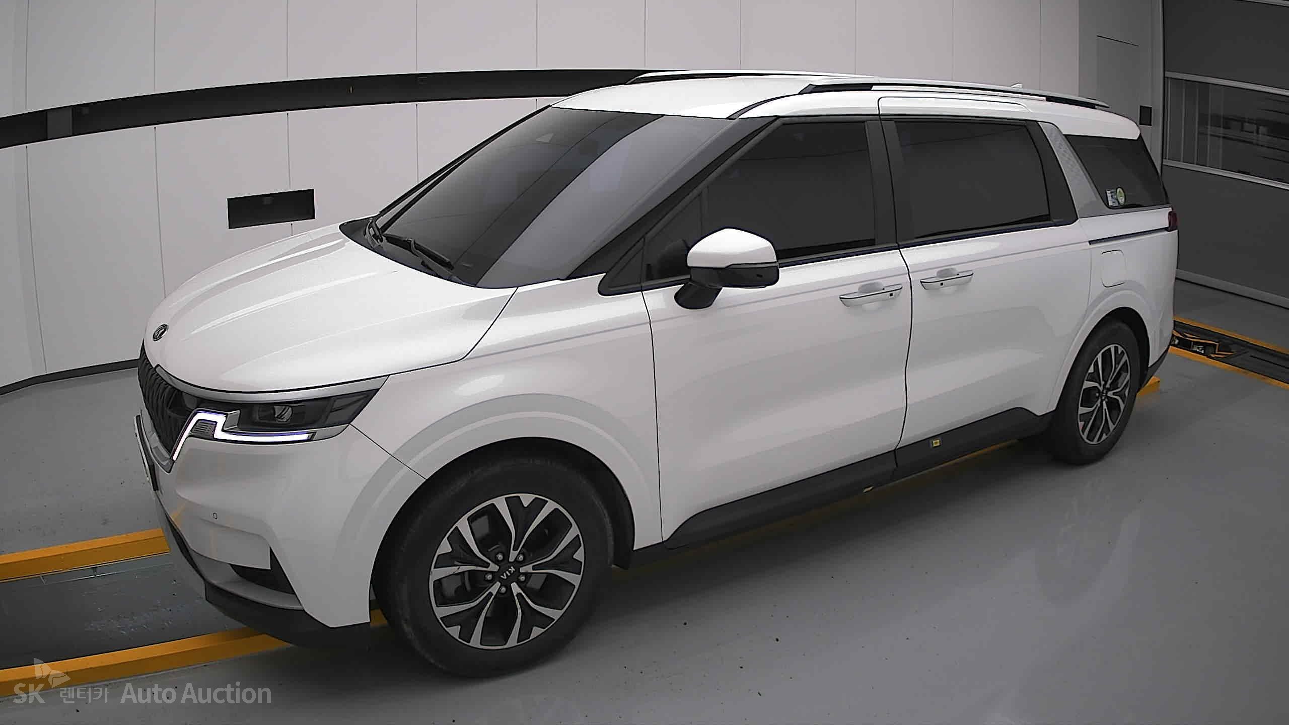 2021 - kia carnival