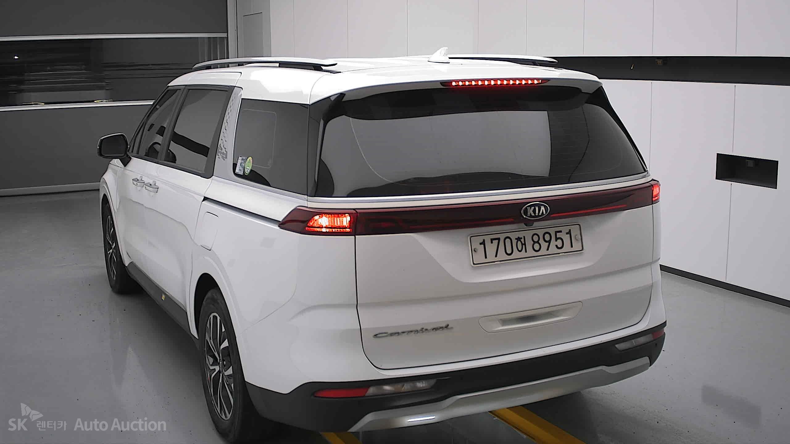 2021 - kia carnival