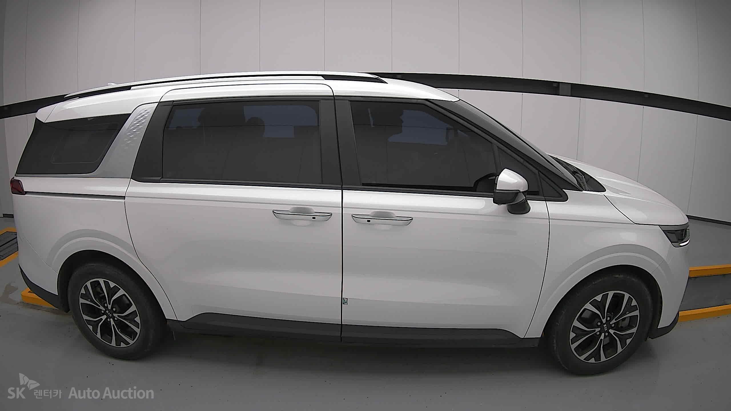 2021 - kia carnival