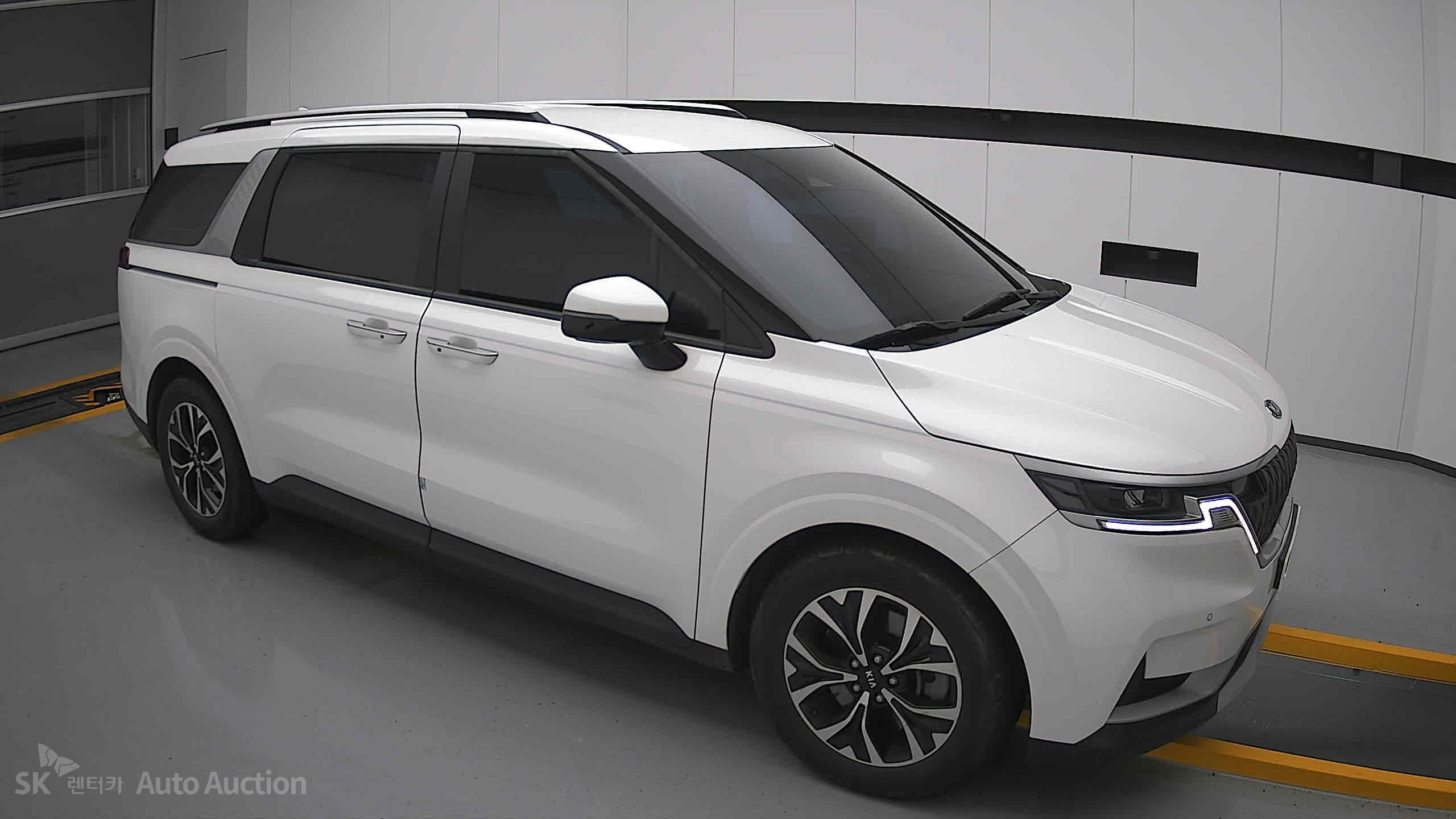 2021 - kia carnival