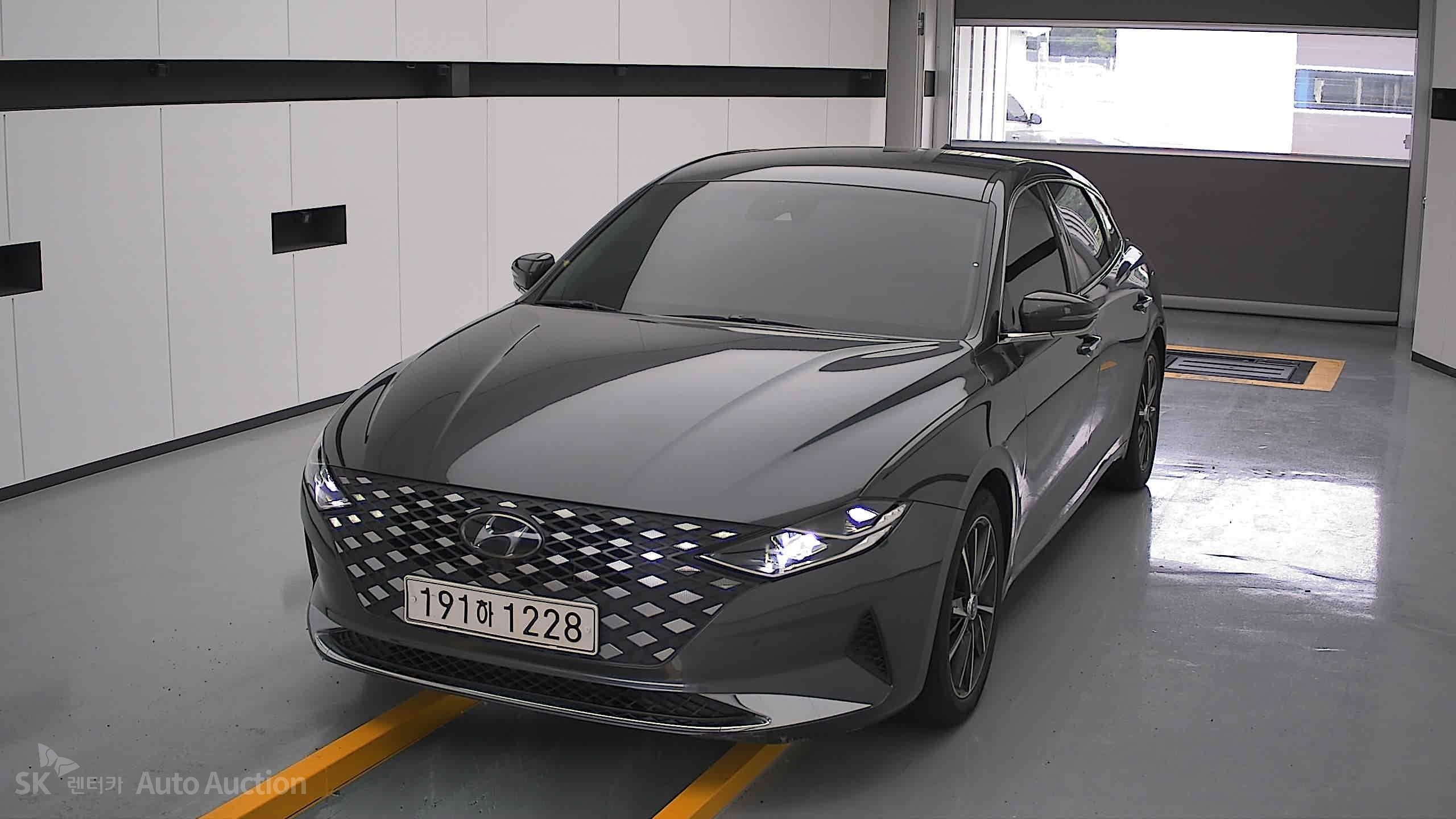 2022 - hyundai grandeur