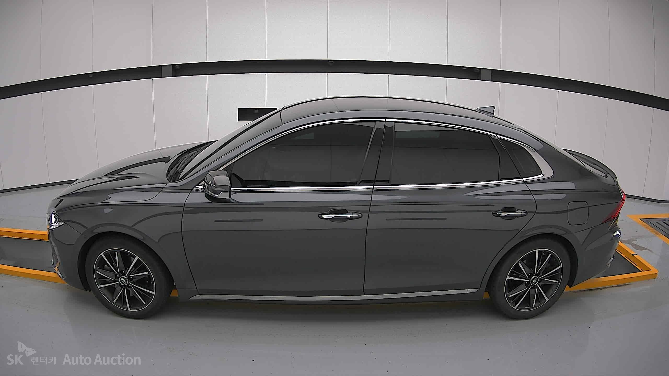 2022 - hyundai grandeur