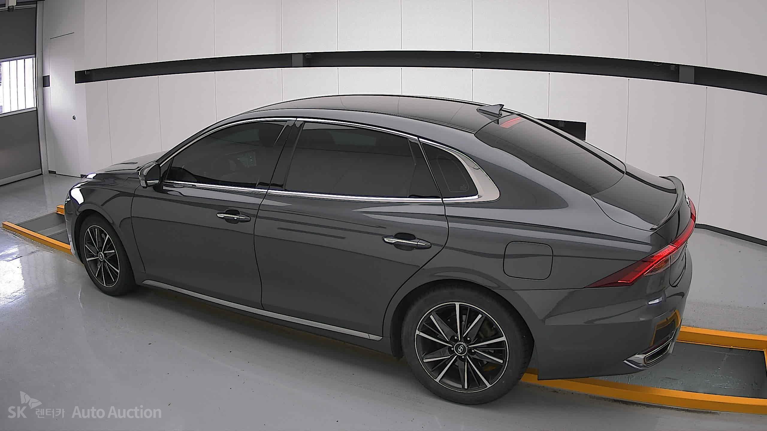 2022 - hyundai grandeur