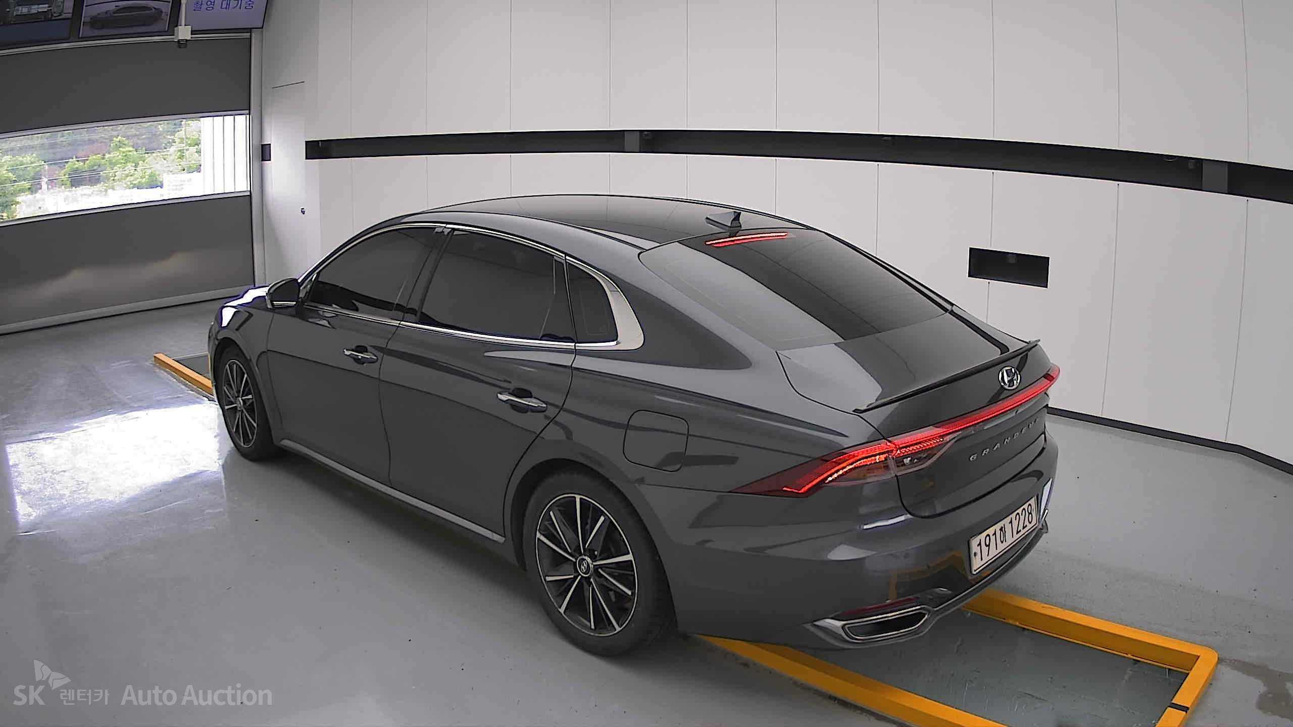 2022 - hyundai grandeur