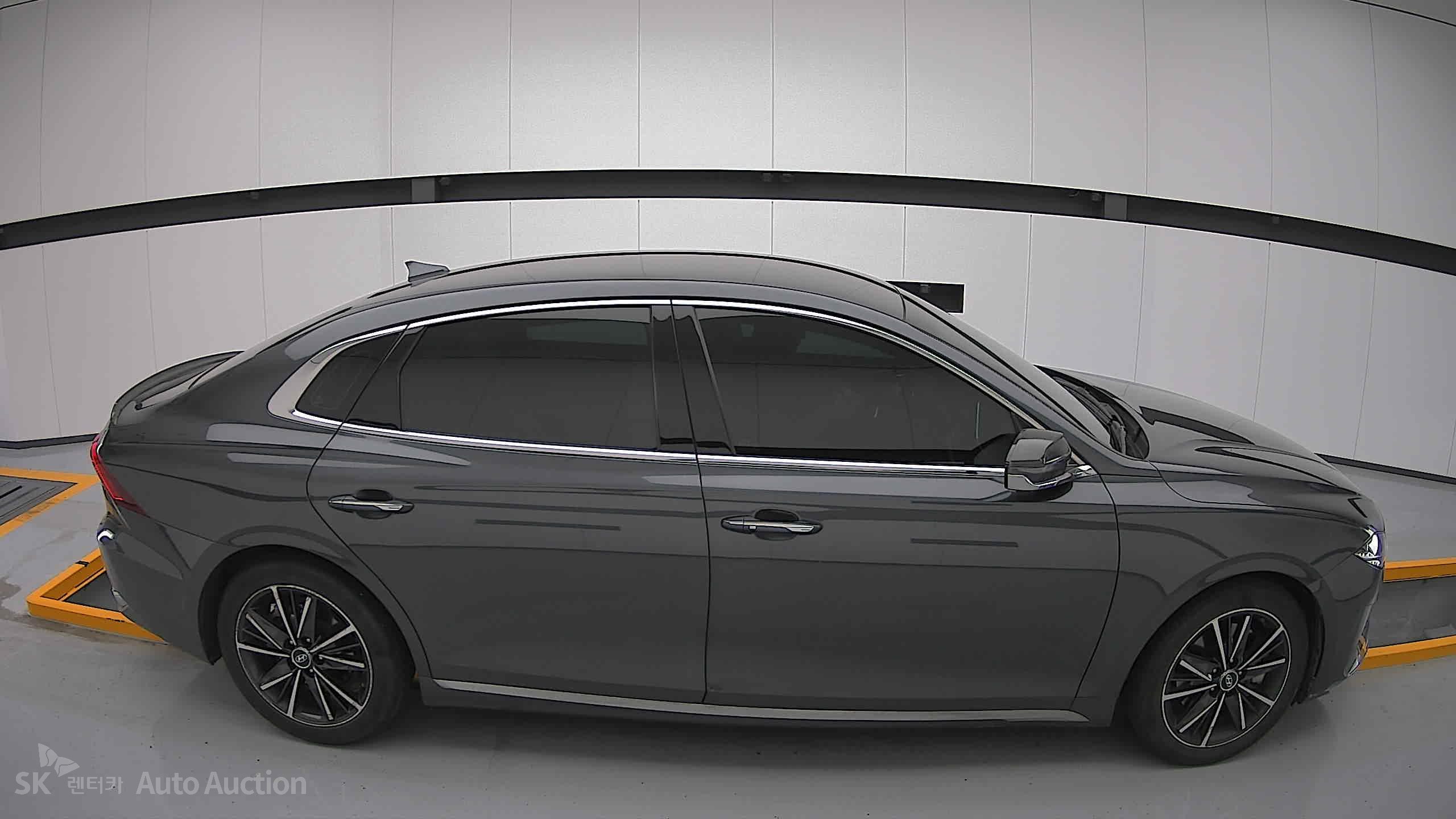 2022 - hyundai grandeur