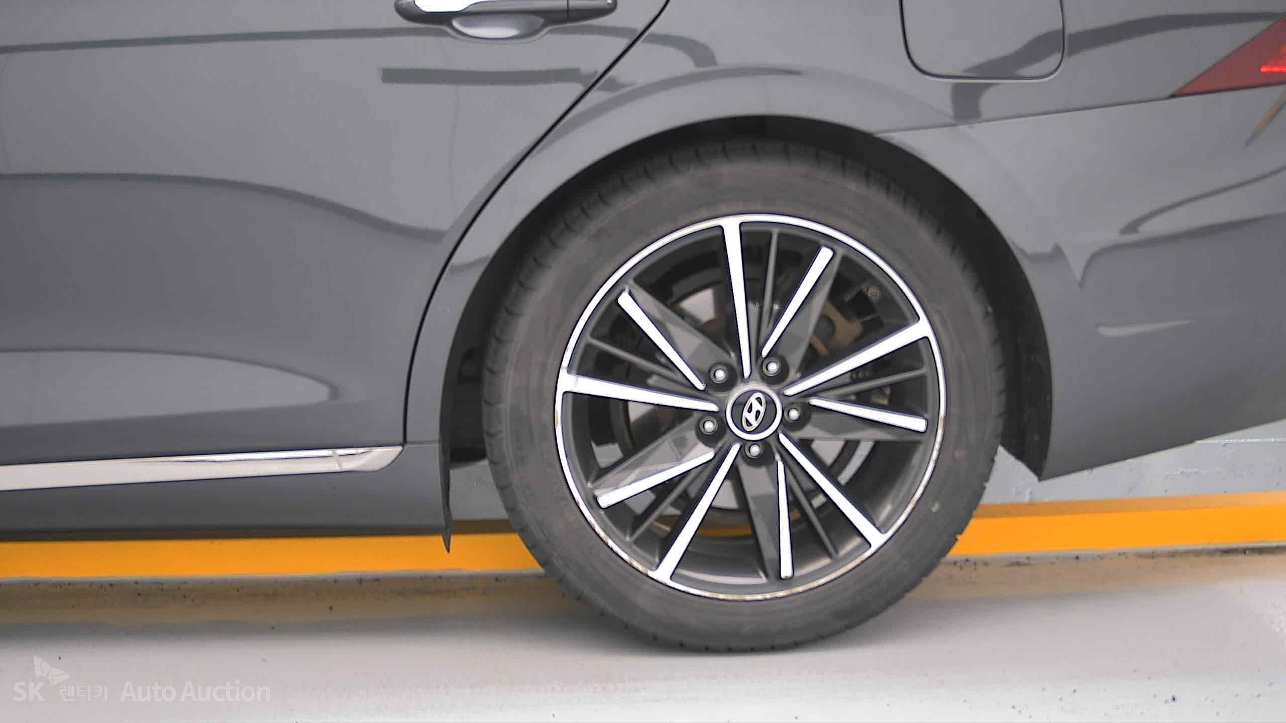 2022 - hyundai grandeur