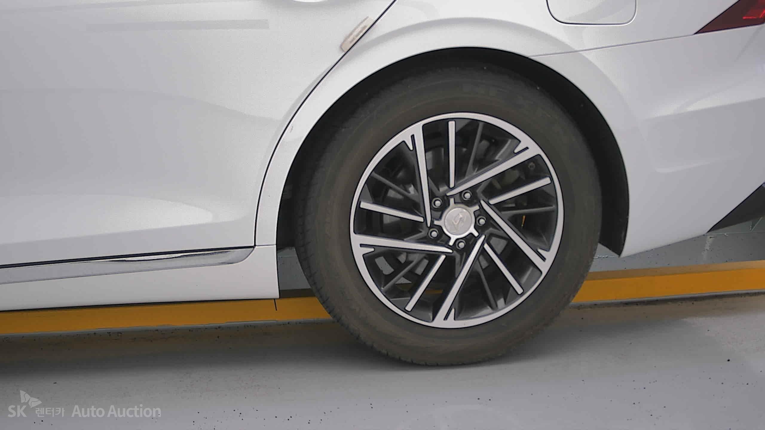 2020 - hyundai grandeur