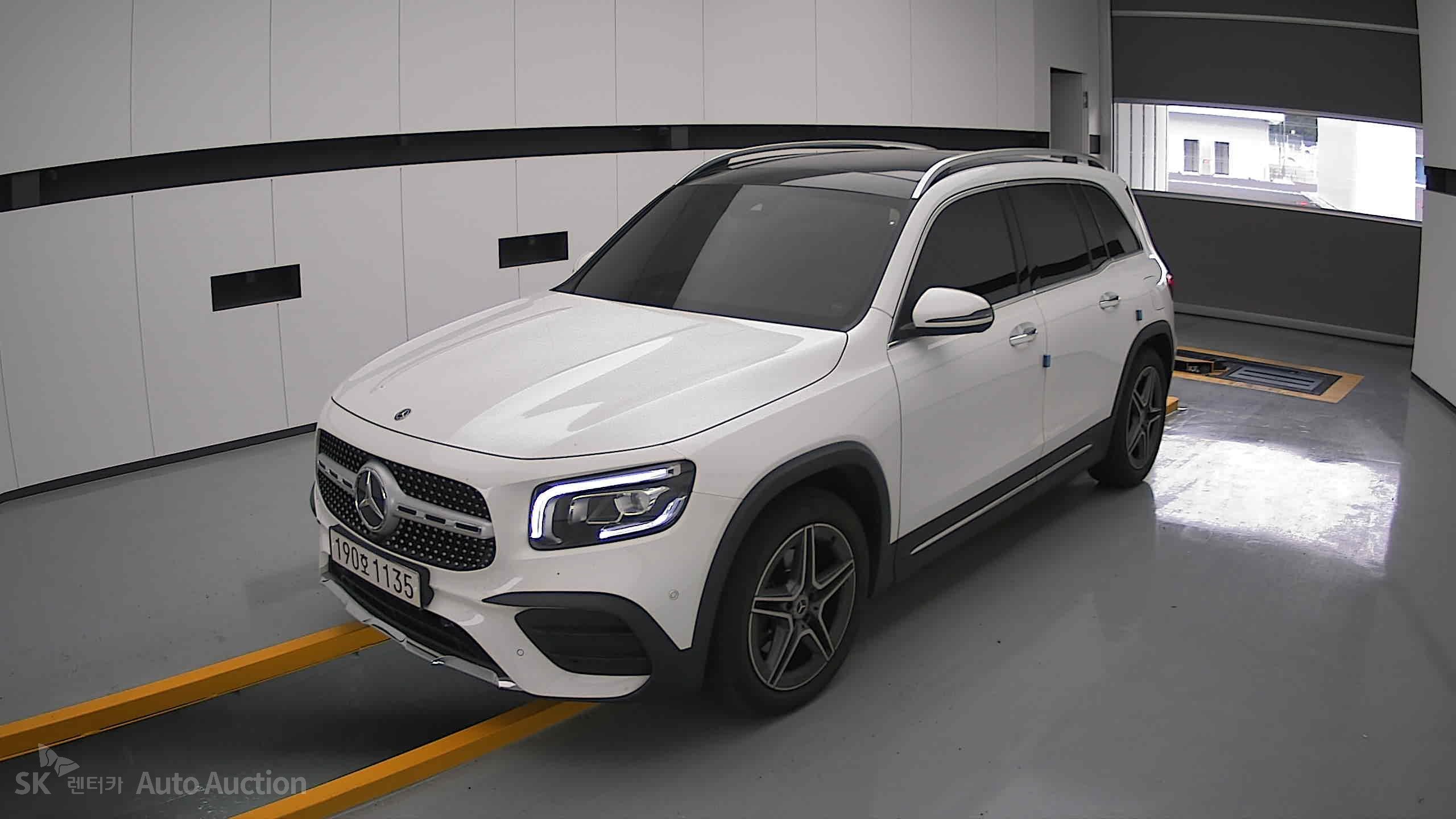 2021 - mercedes-benz glb 250