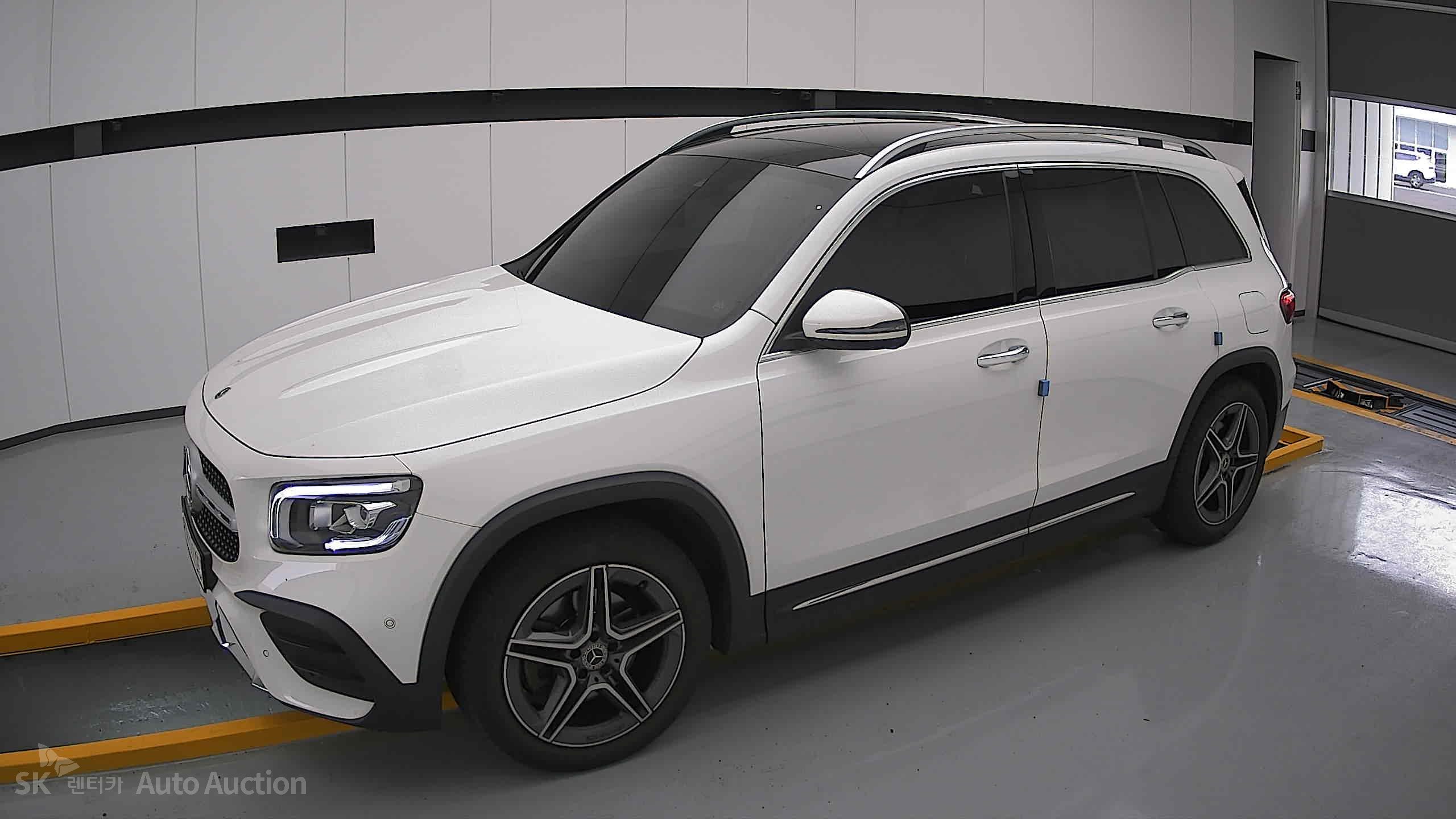 2021 - mercedes-benz glb 250