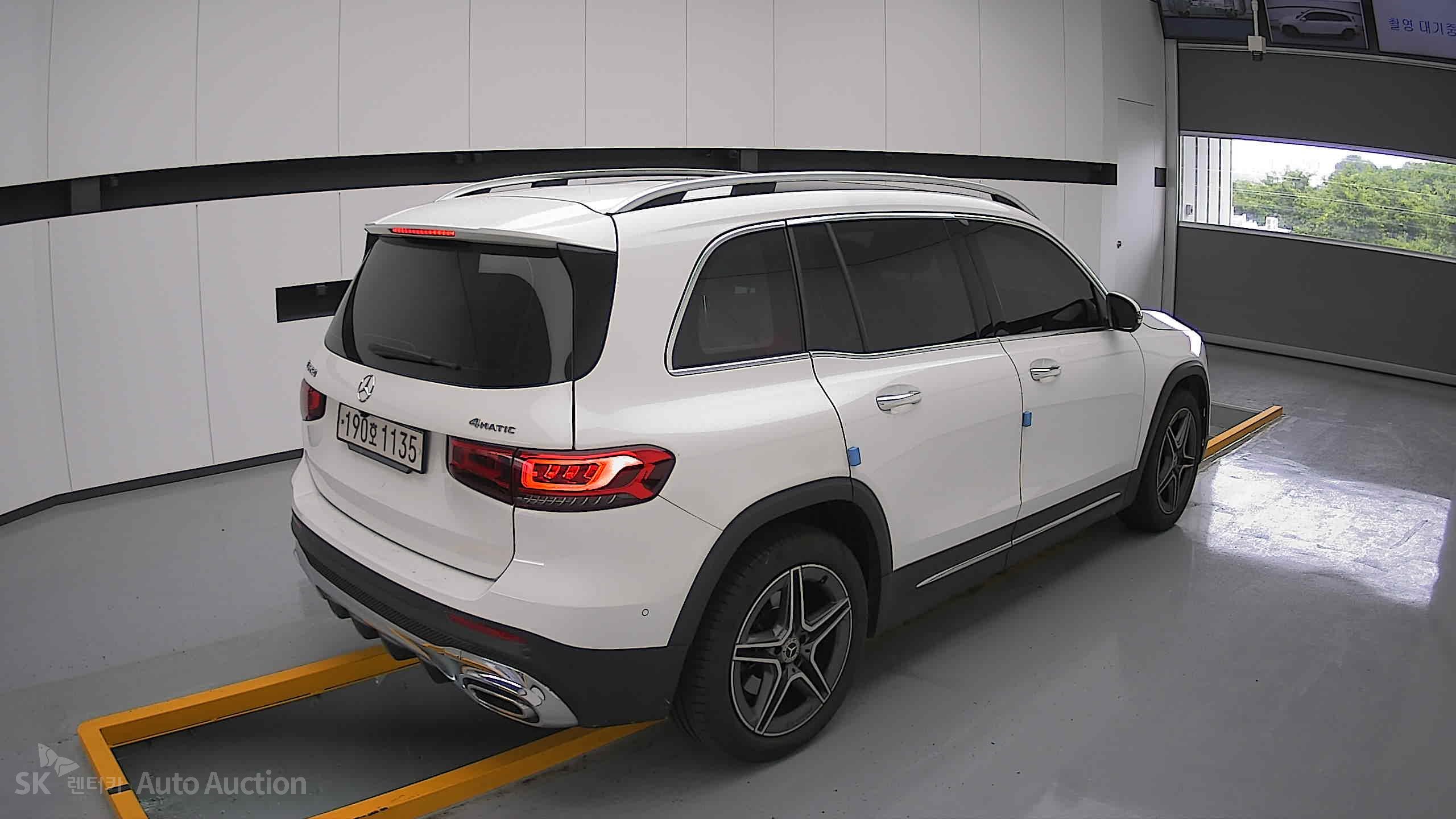 2021 - mercedes-benz glb 250