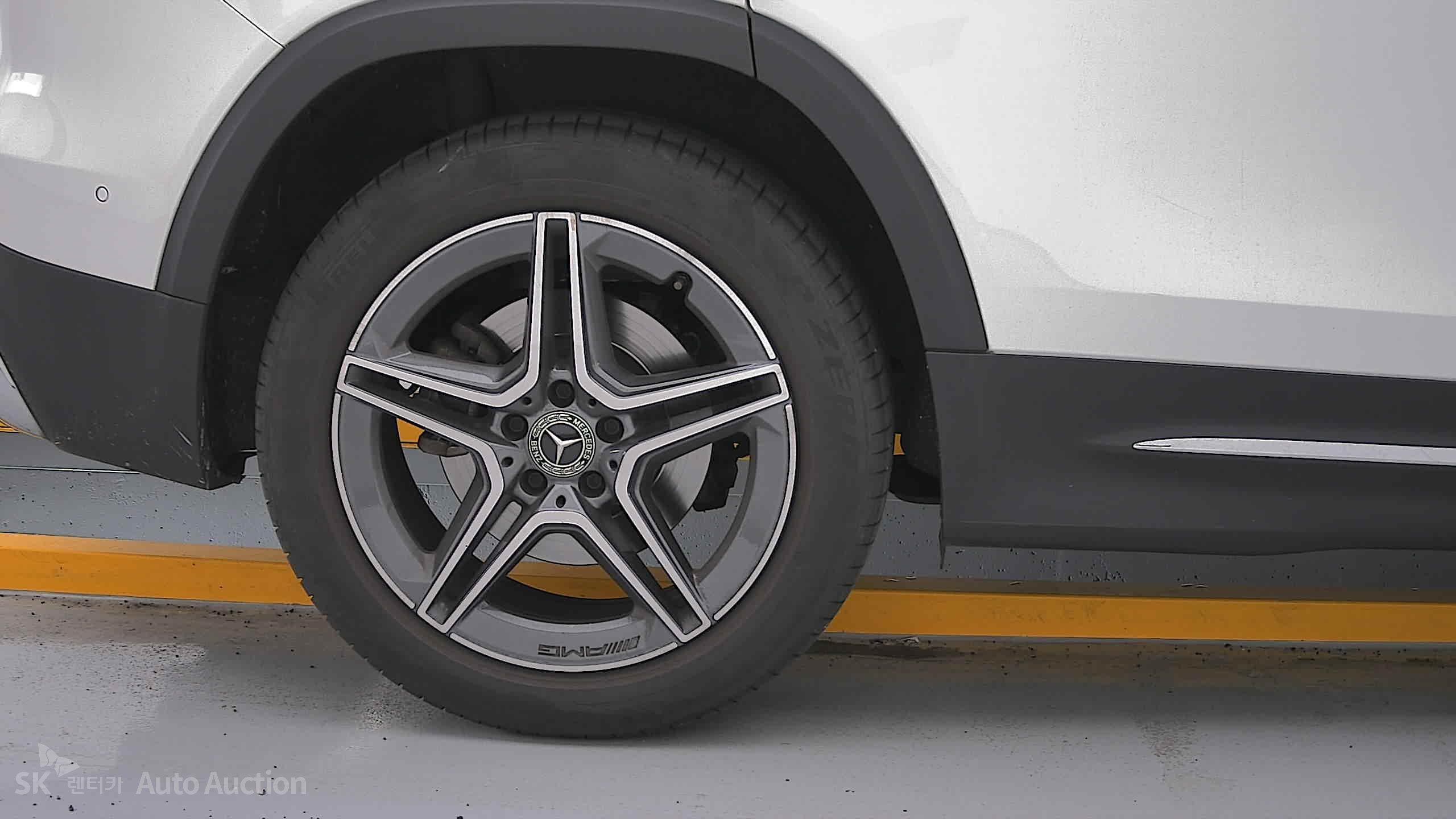 2021 - mercedes-benz glb 250