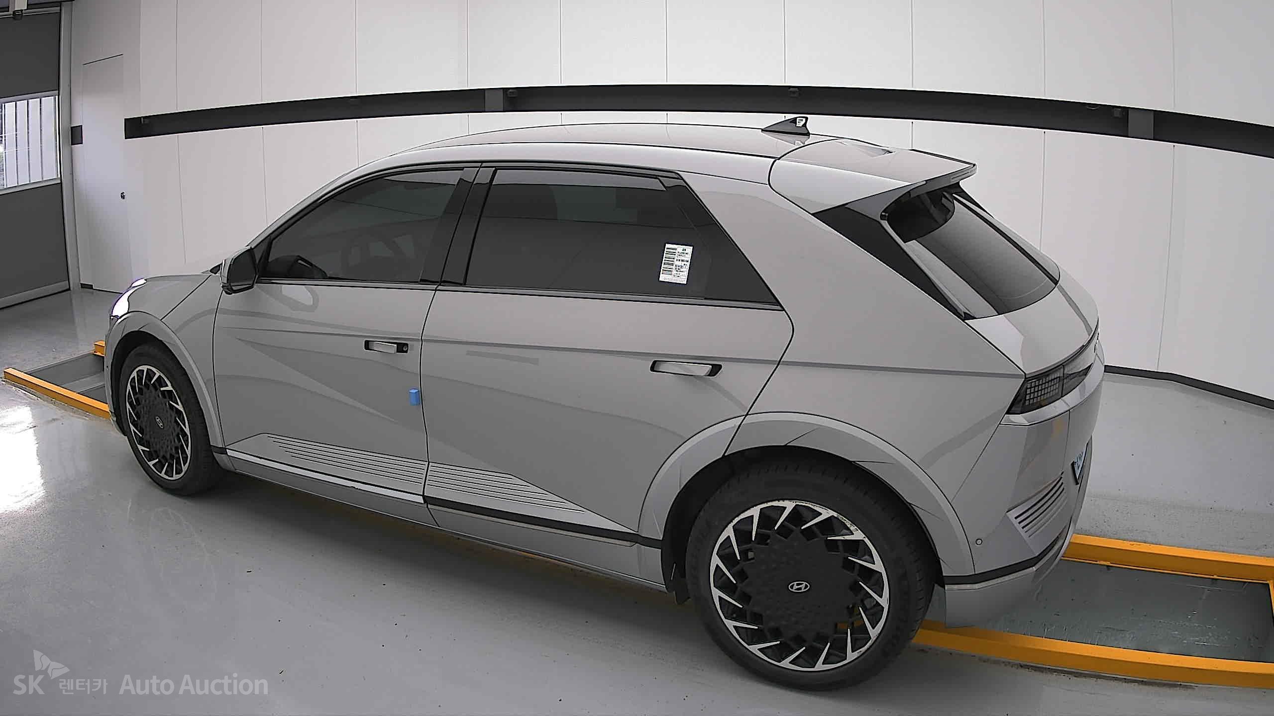 2022 - hyundai ioniq