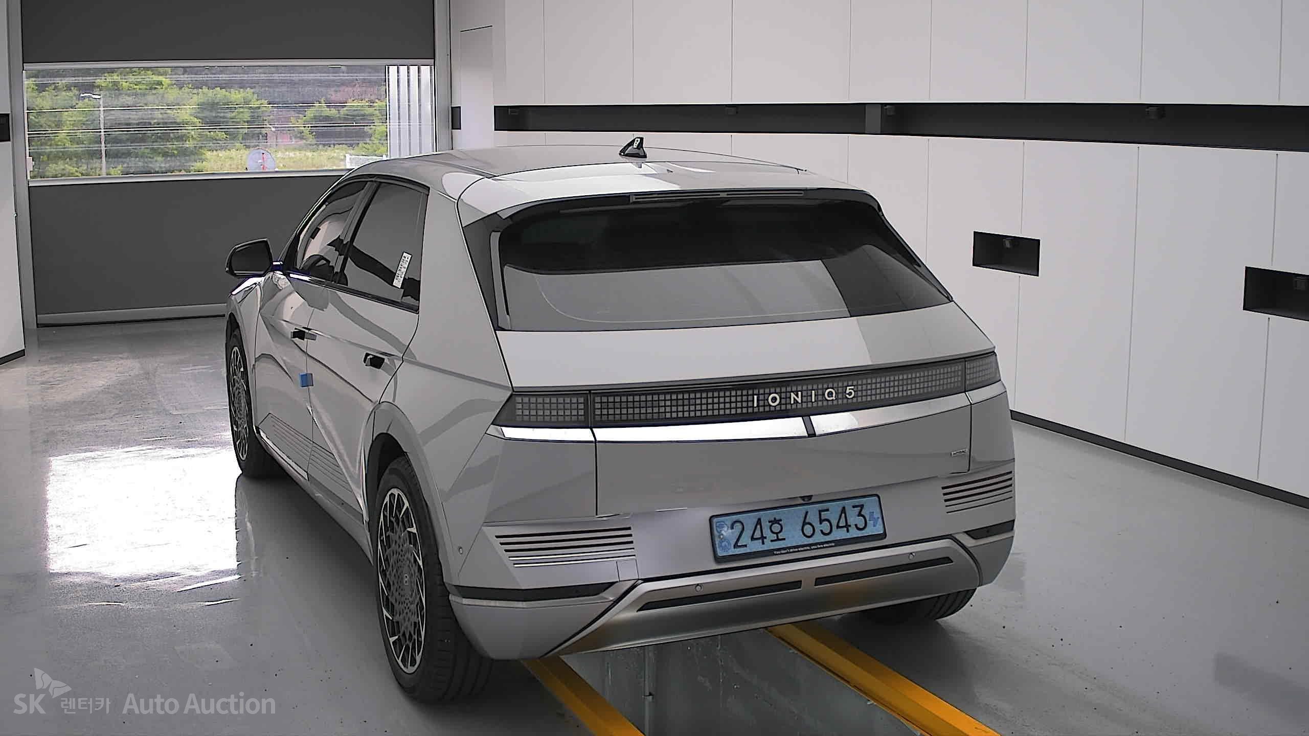 2022 - hyundai ioniq
