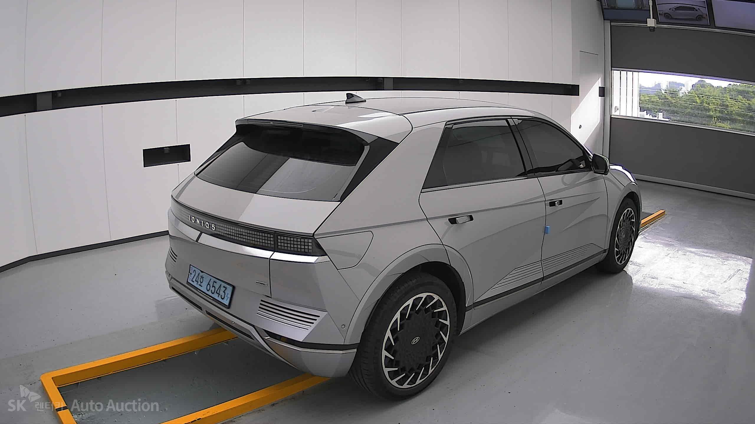 2022 - hyundai ioniq