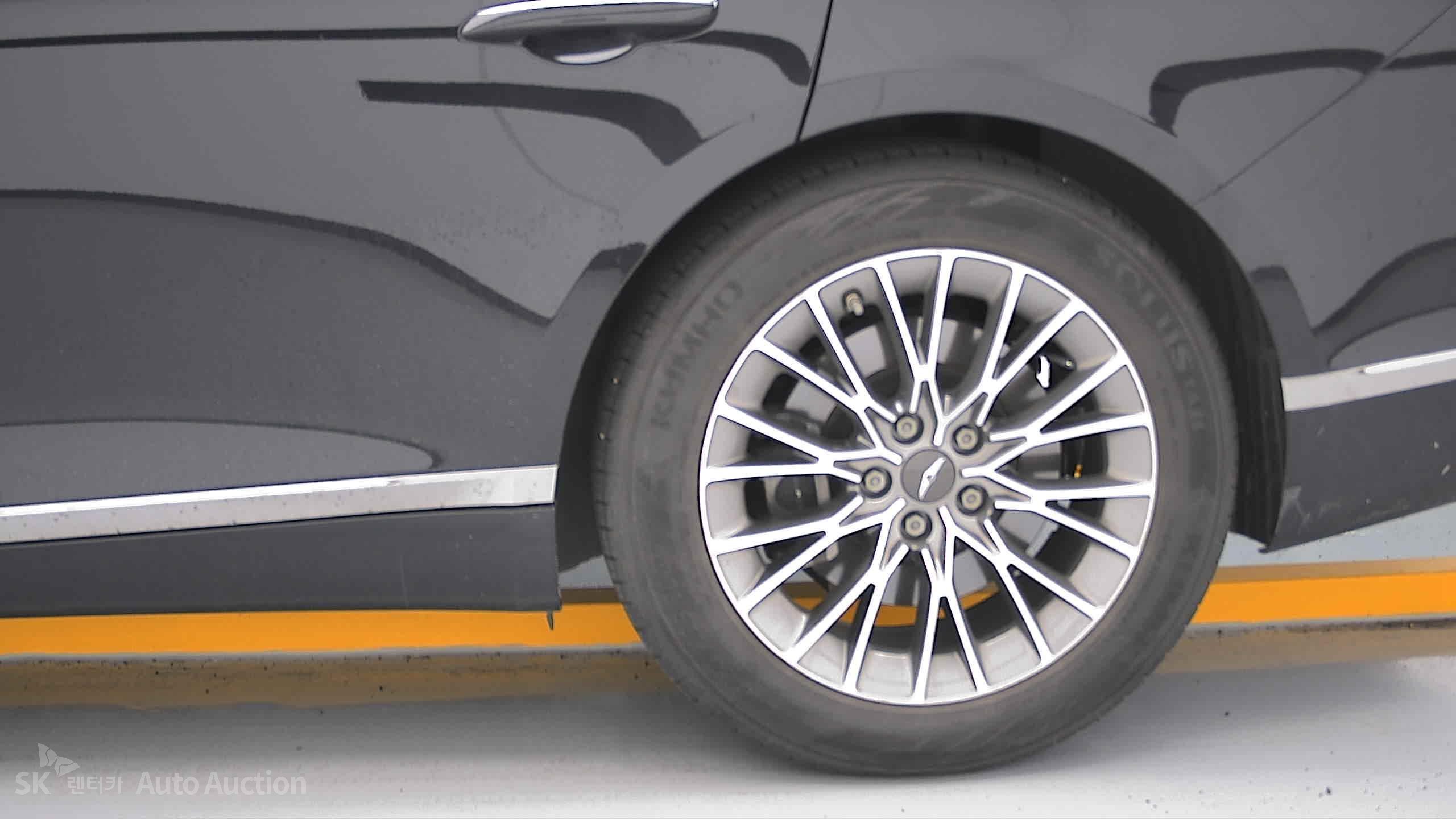 2021 - genesis g80