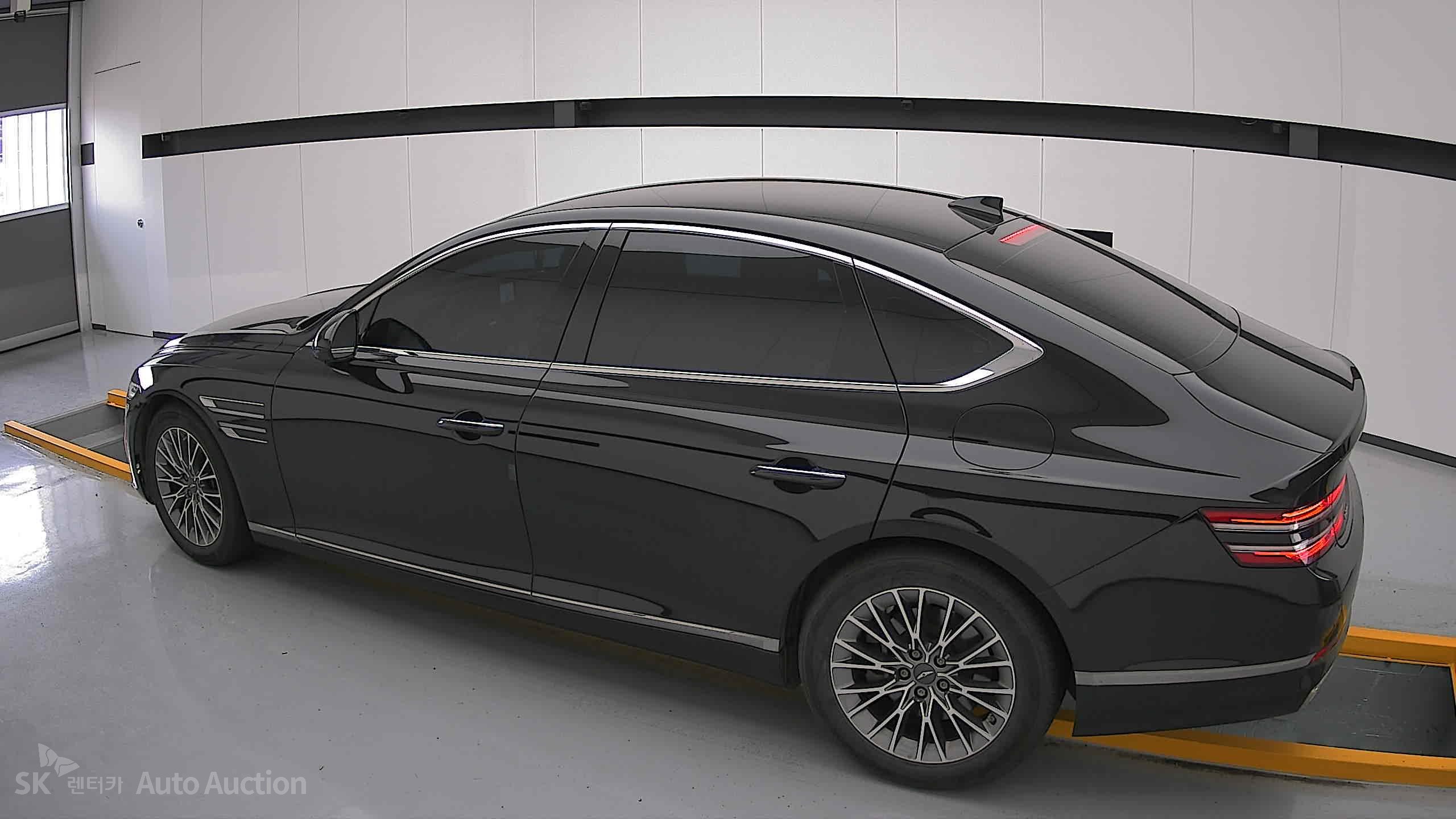 2021 - genesis g80