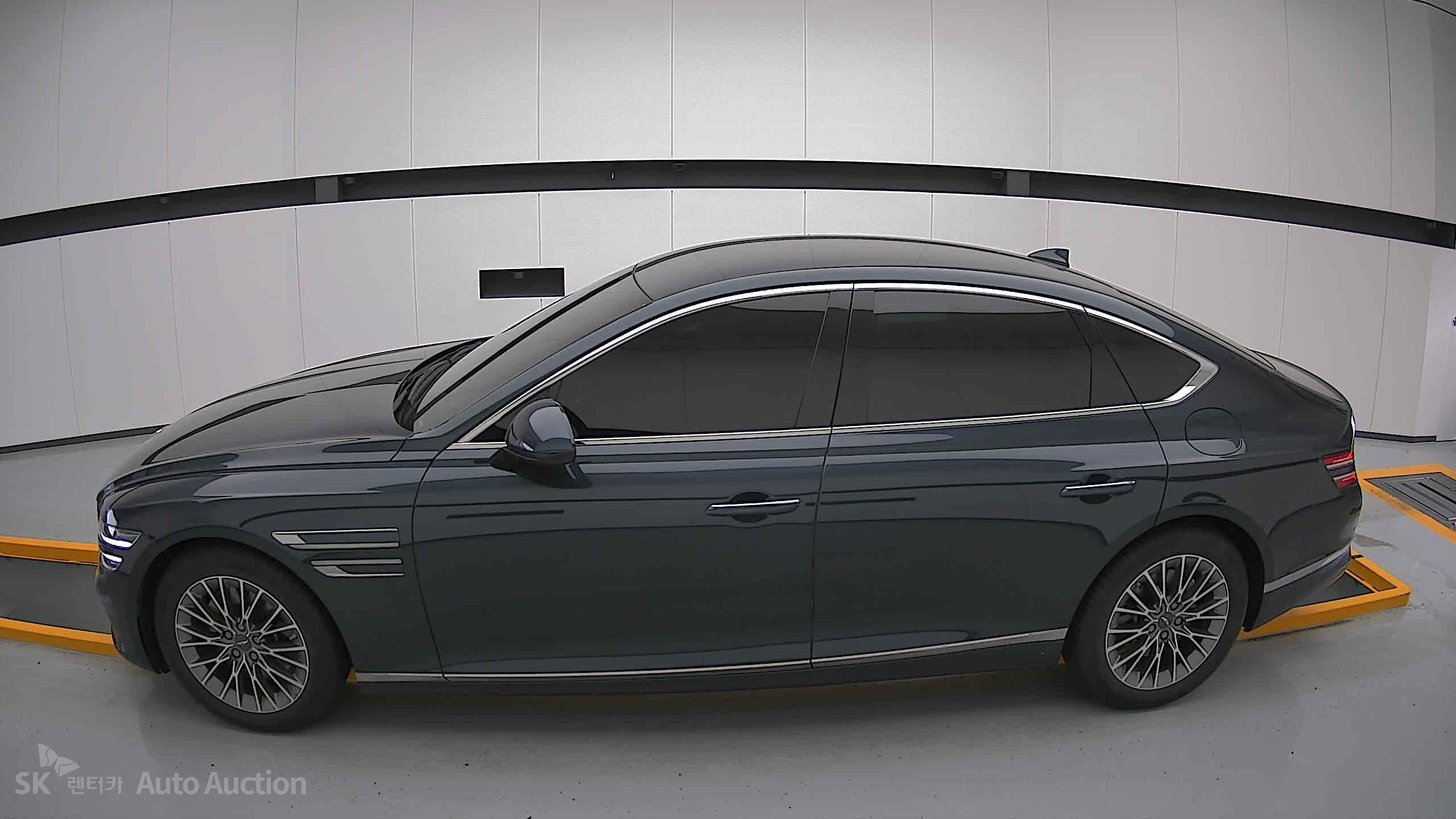 2022 - genesis g80