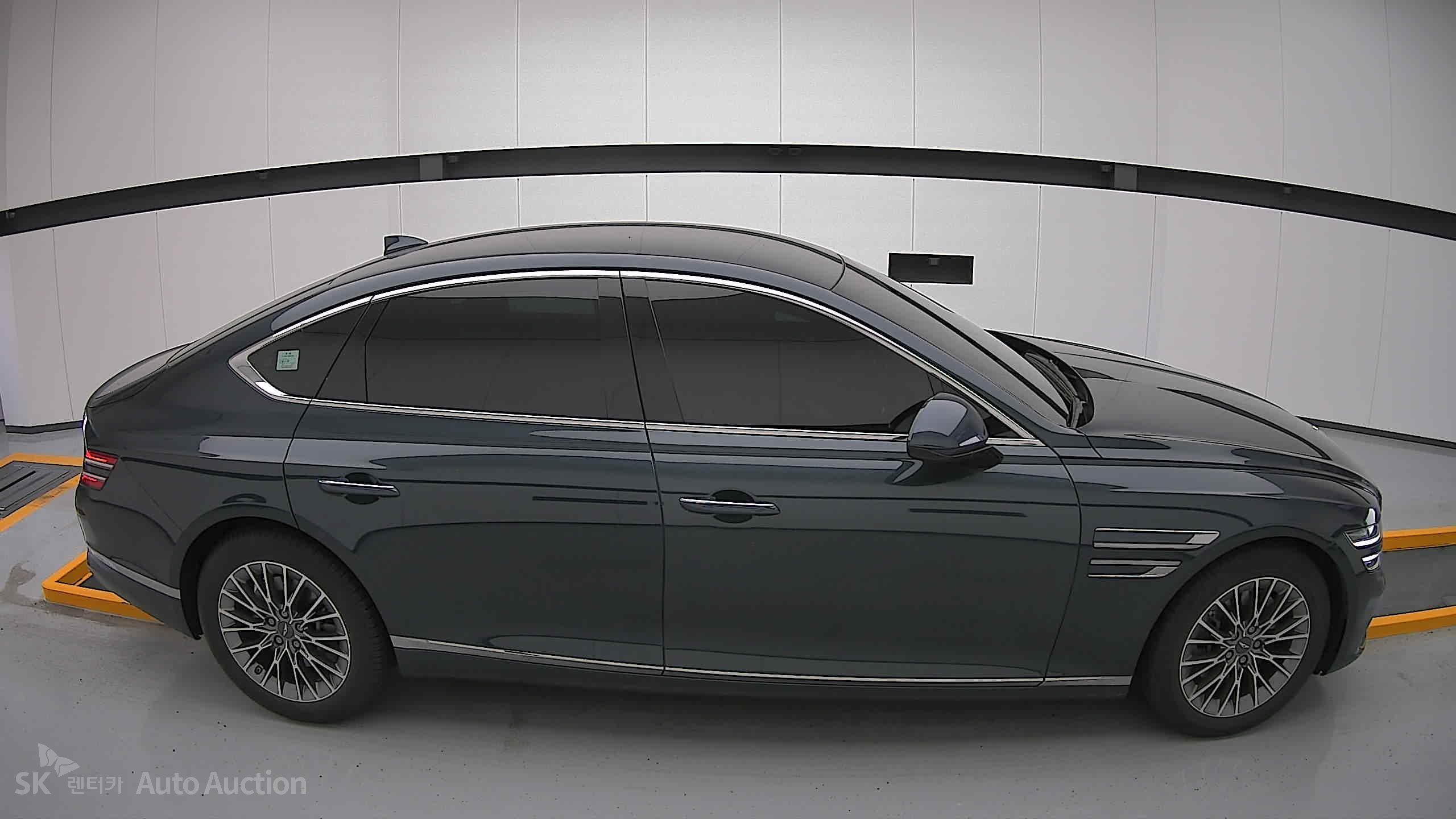 2022 - genesis g80