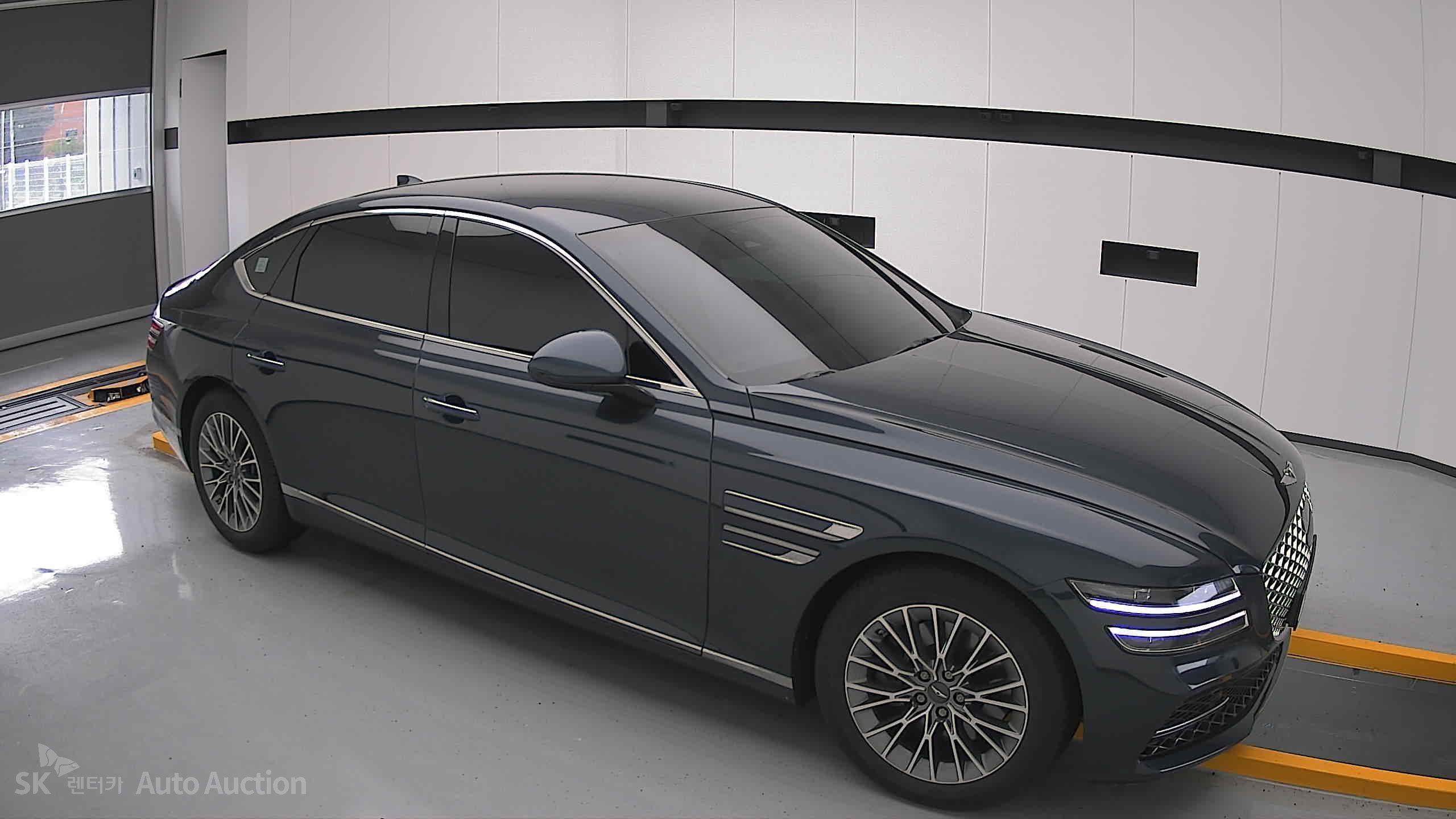 2022 - genesis g80