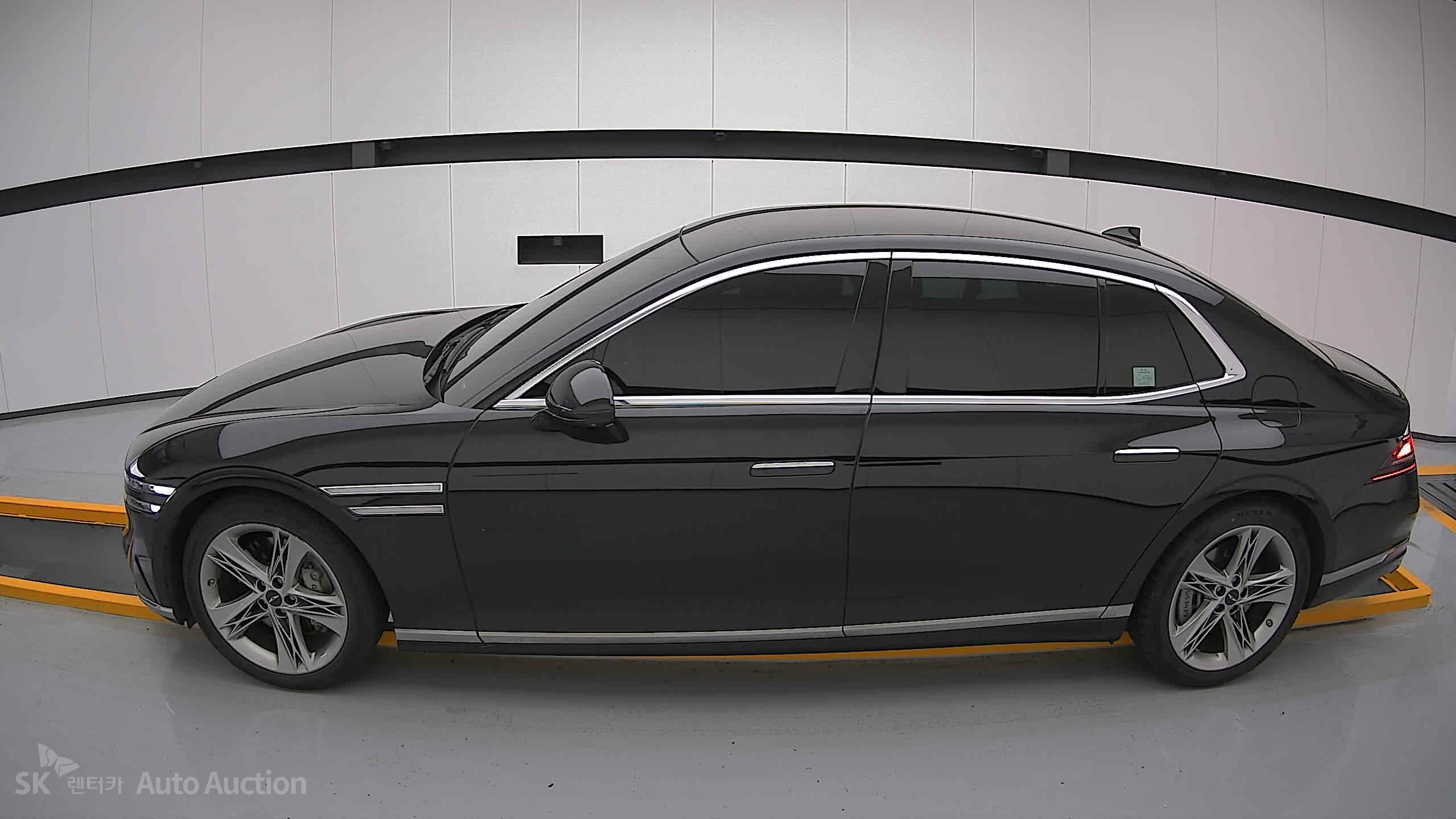 2022 - genesis g90