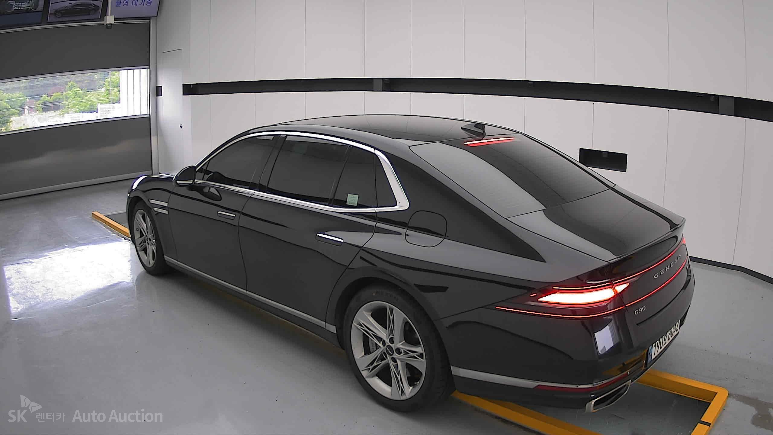 2022 - genesis g90