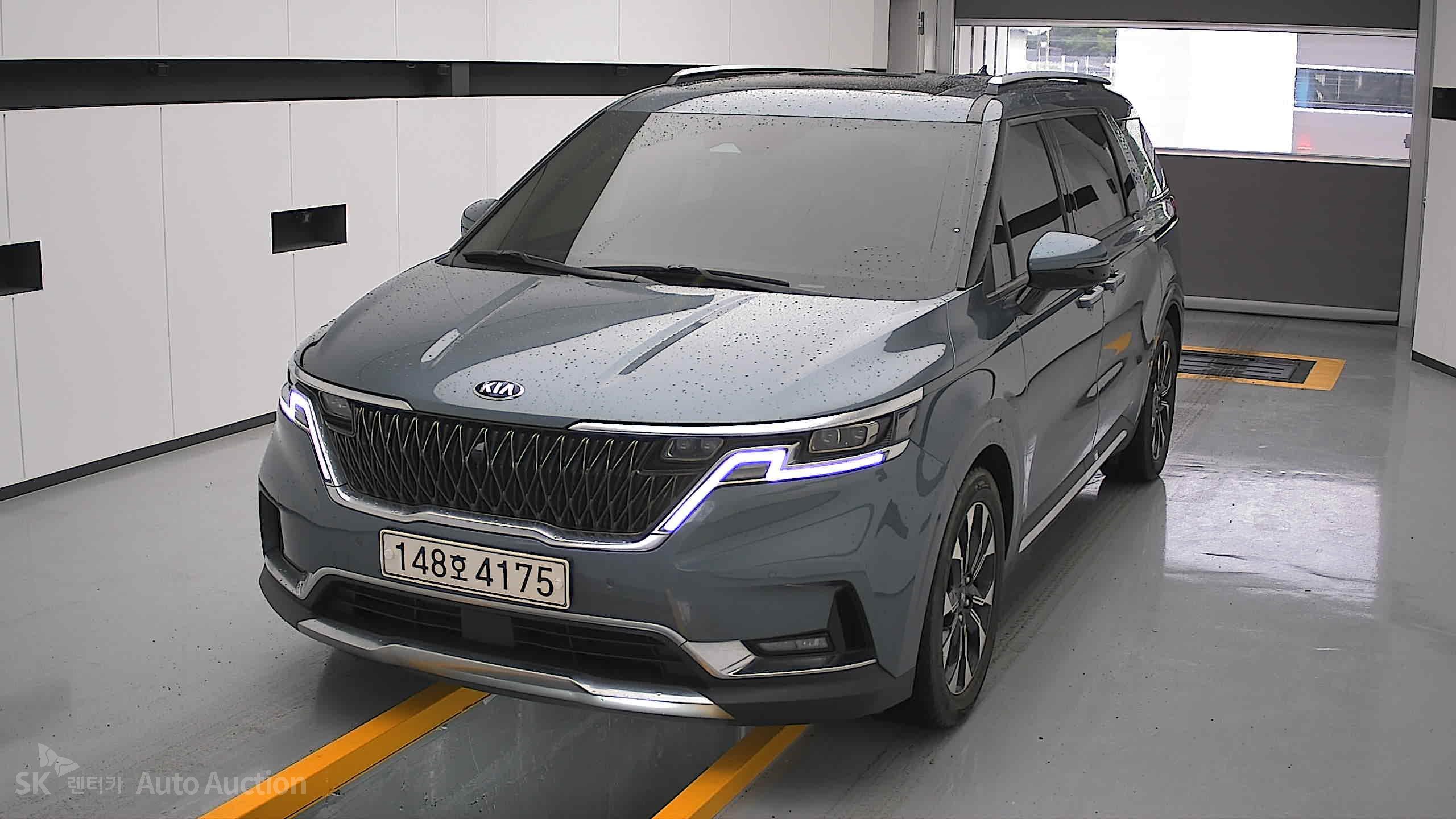 2021 - kia carnival