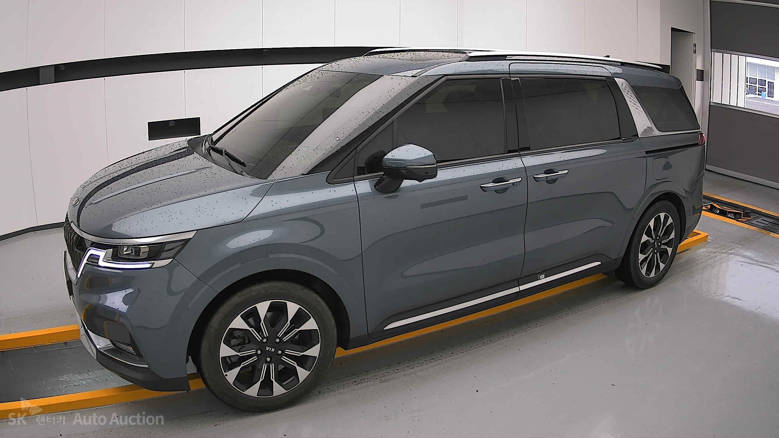 2021 - kia carnival