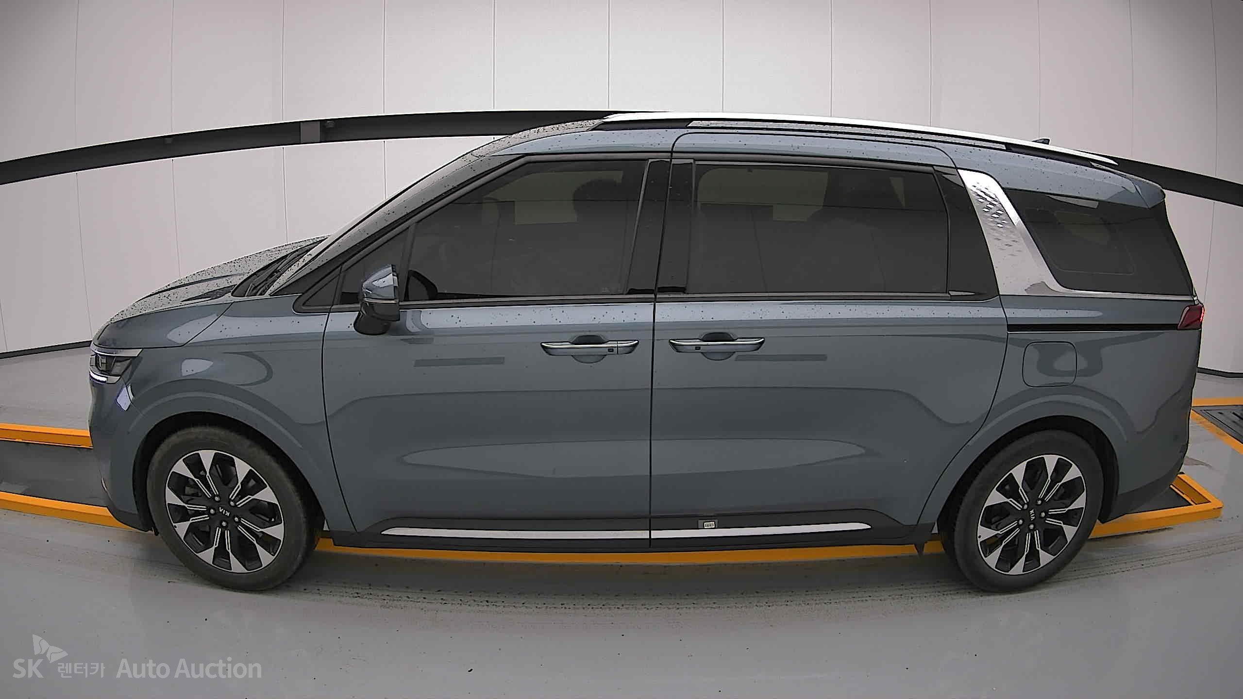 2021 - kia carnival