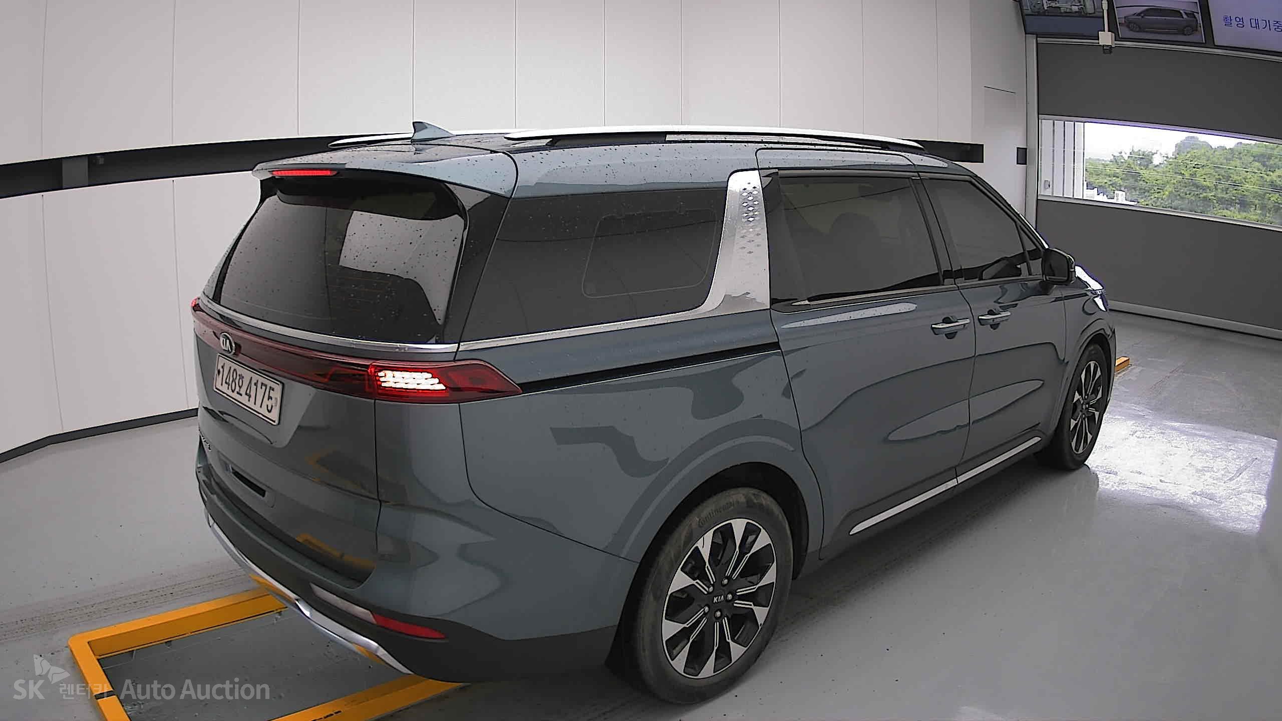 2021 - kia carnival
