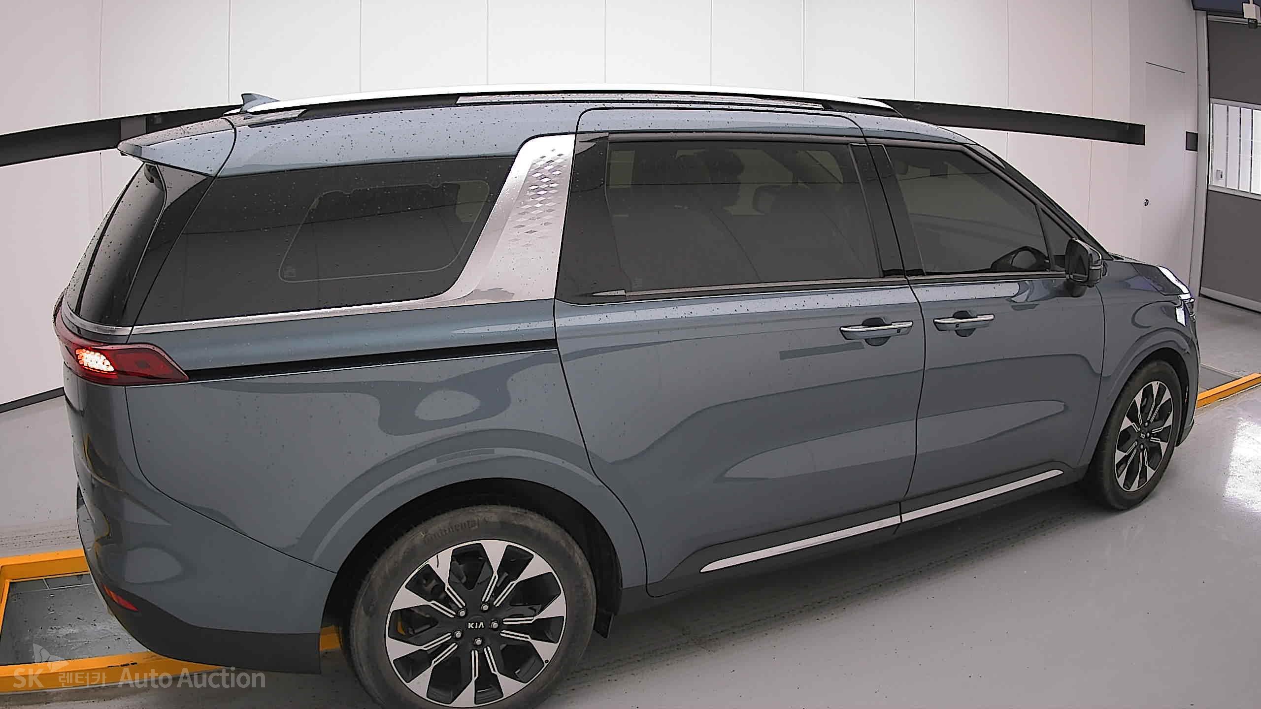 2021 - kia carnival
