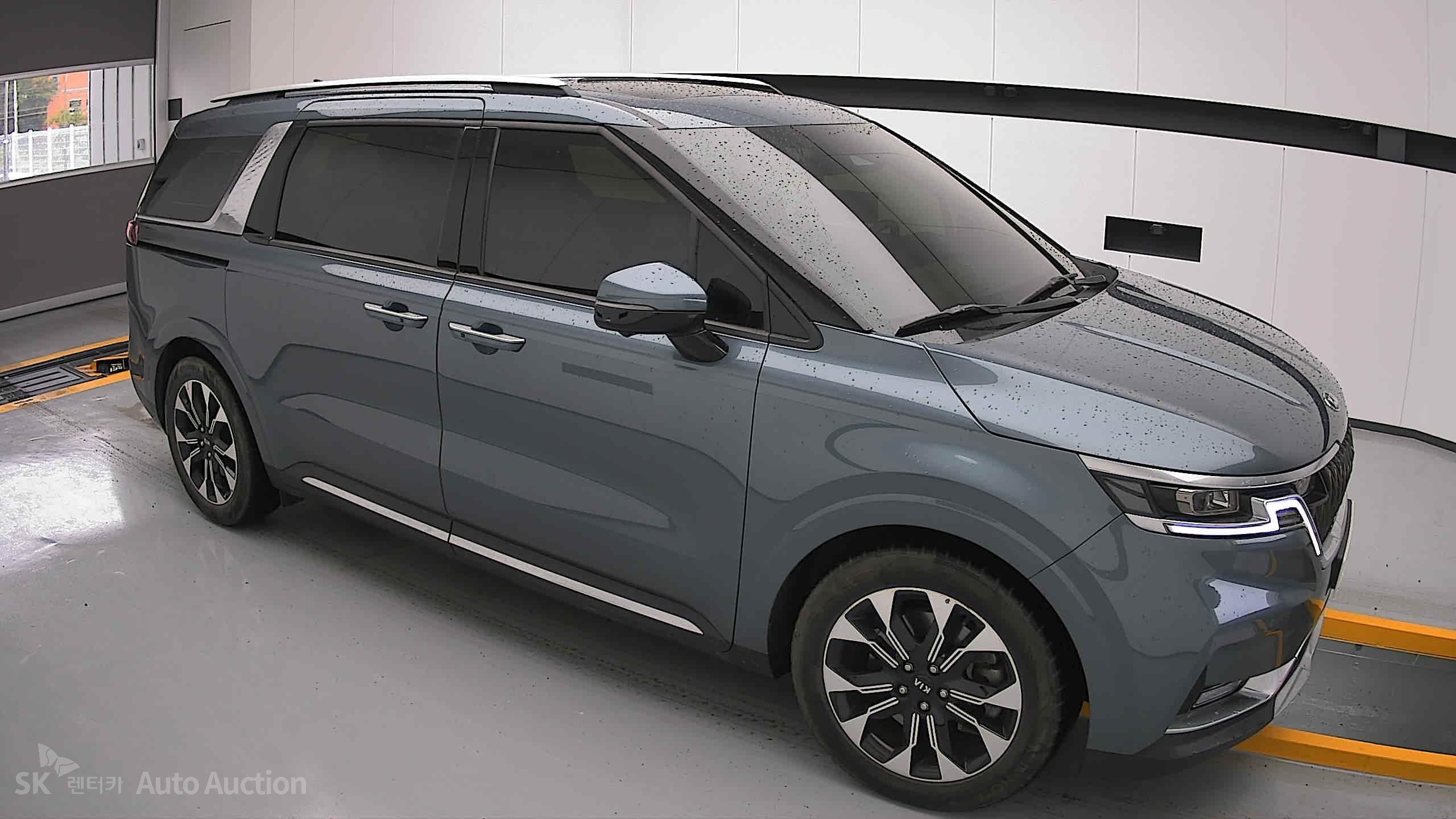 2021 - kia carnival