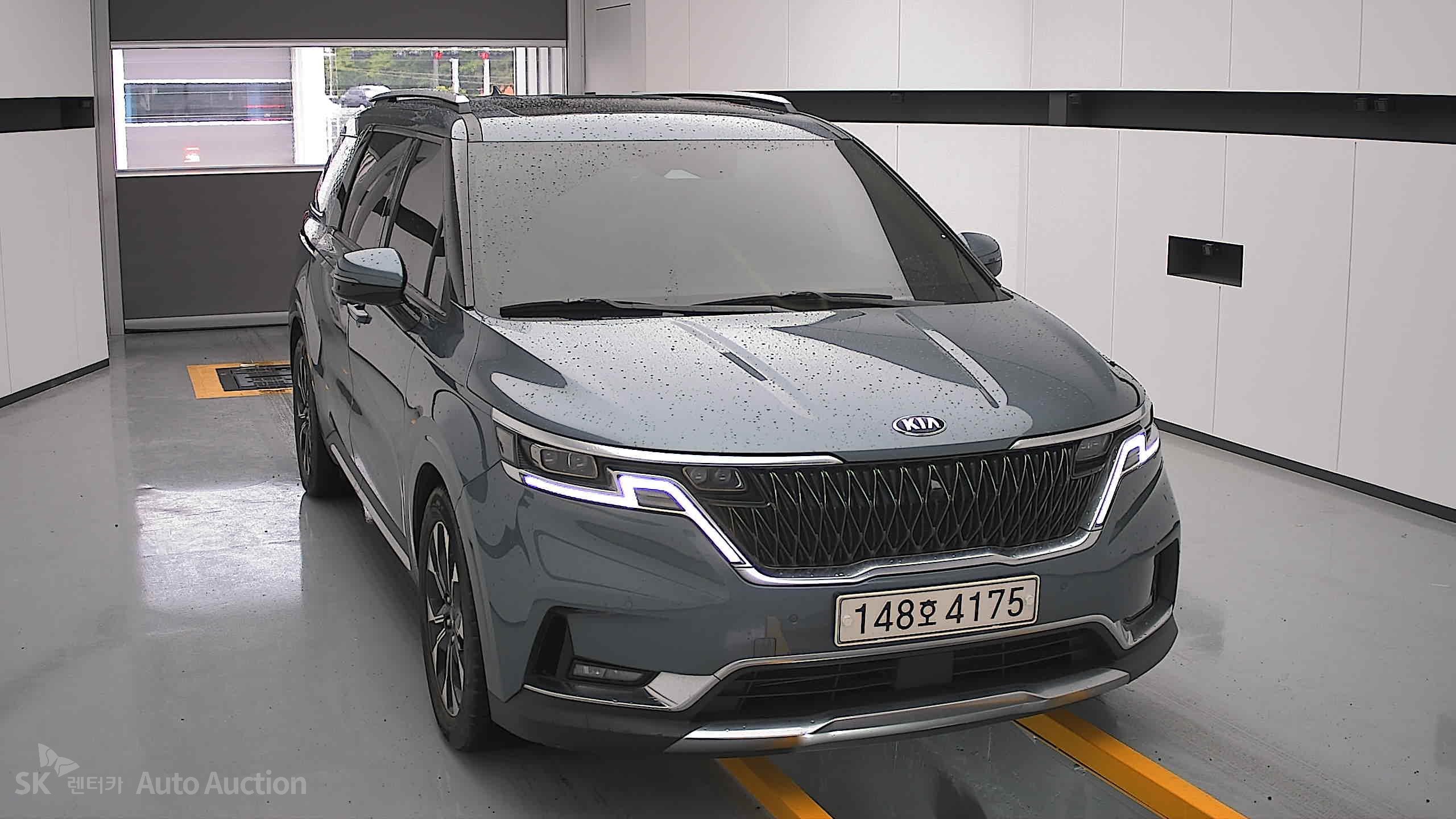2021 - kia carnival