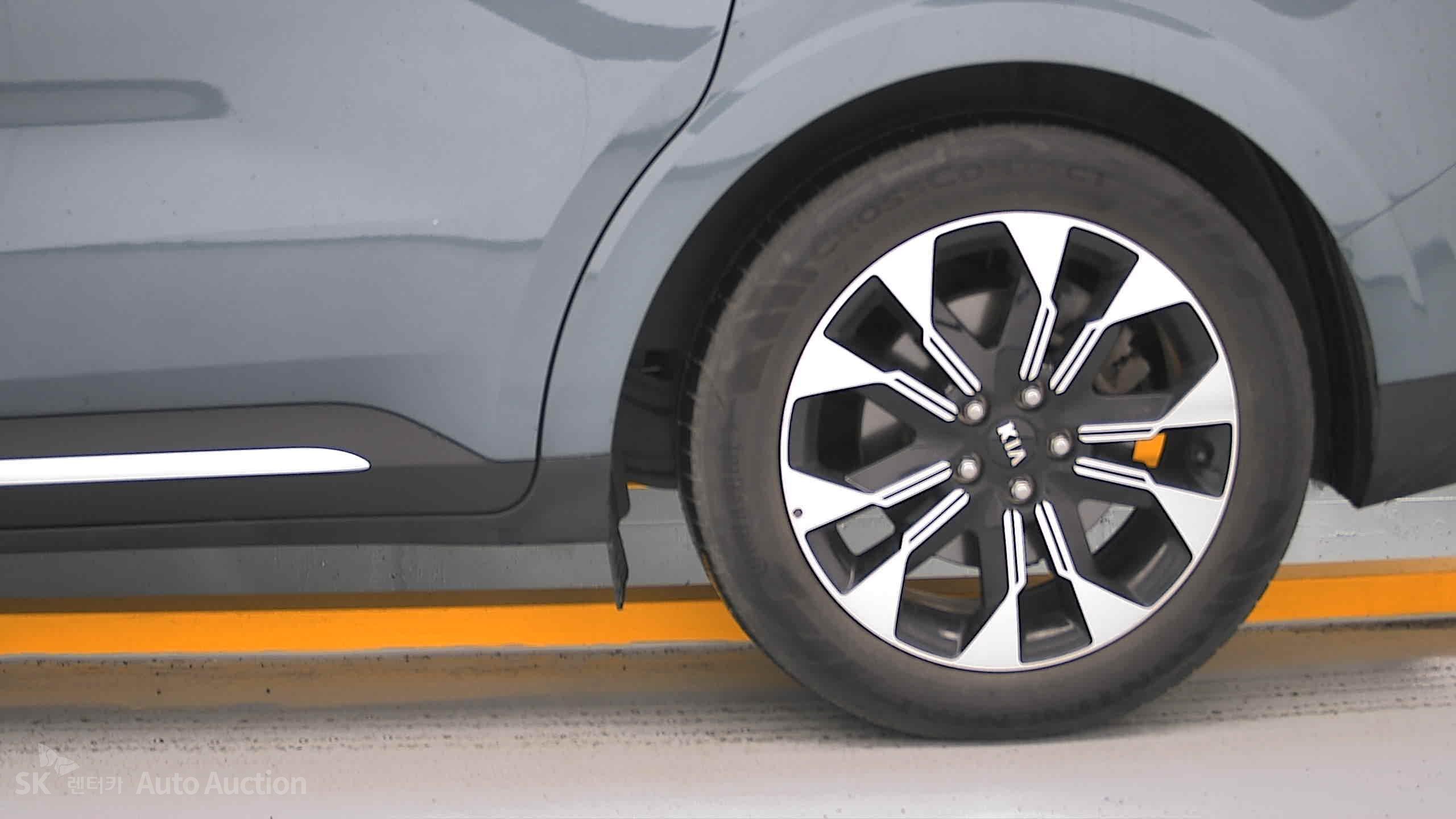 2021 - kia carnival