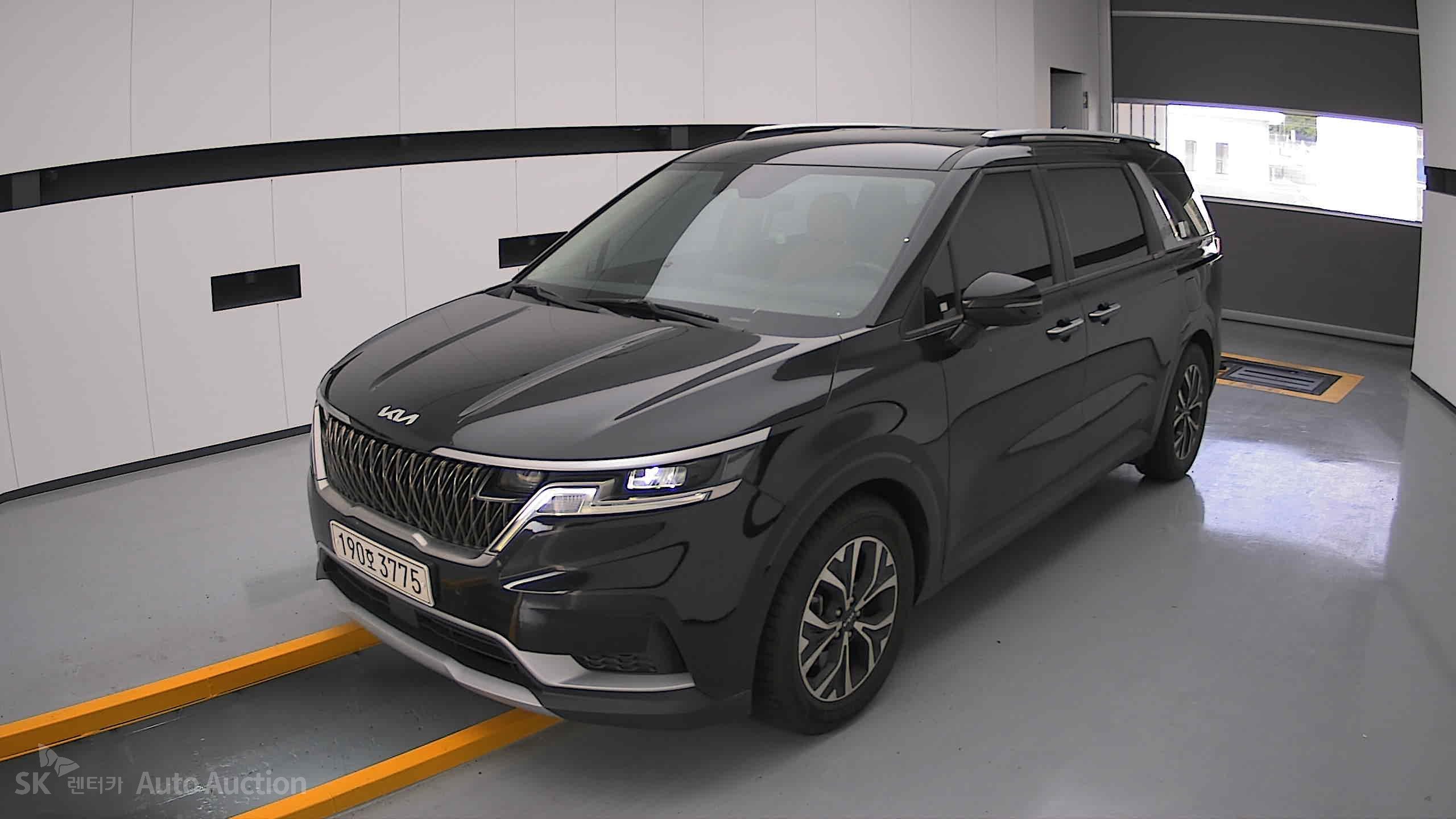 2022 - kia carnival