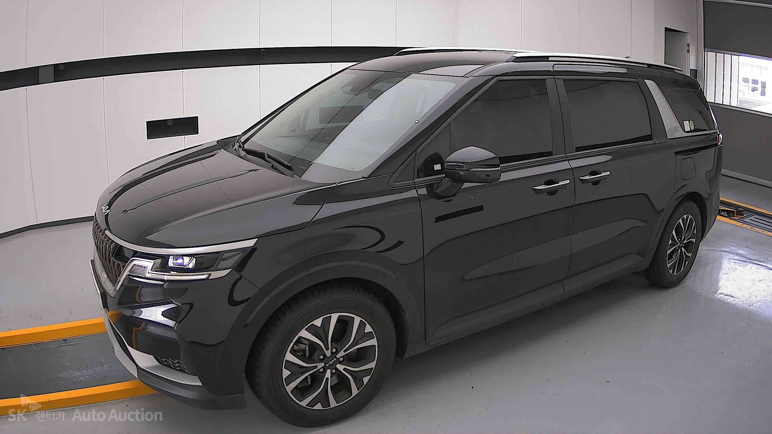 2022 - kia carnival