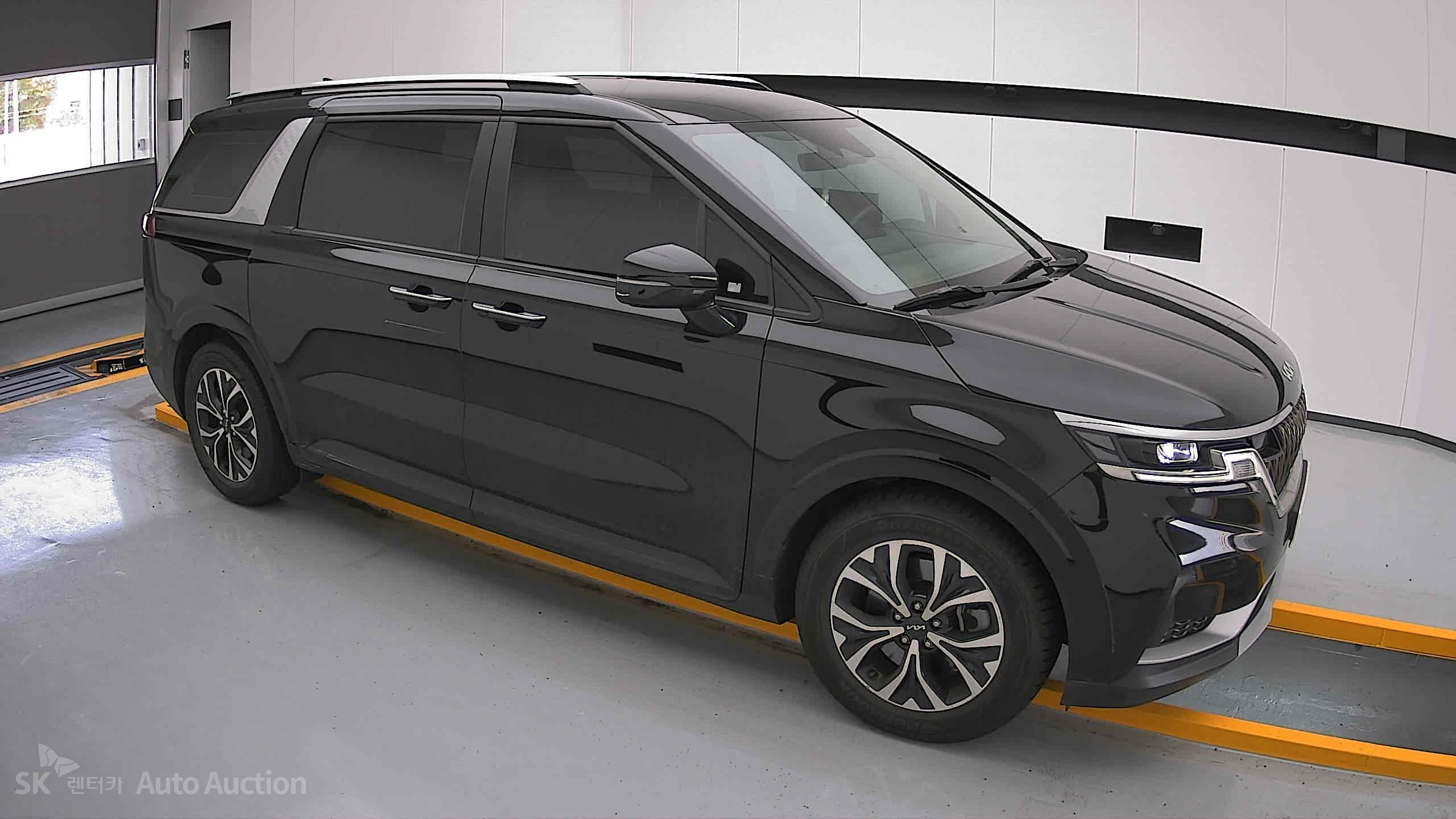 2022 - kia carnival