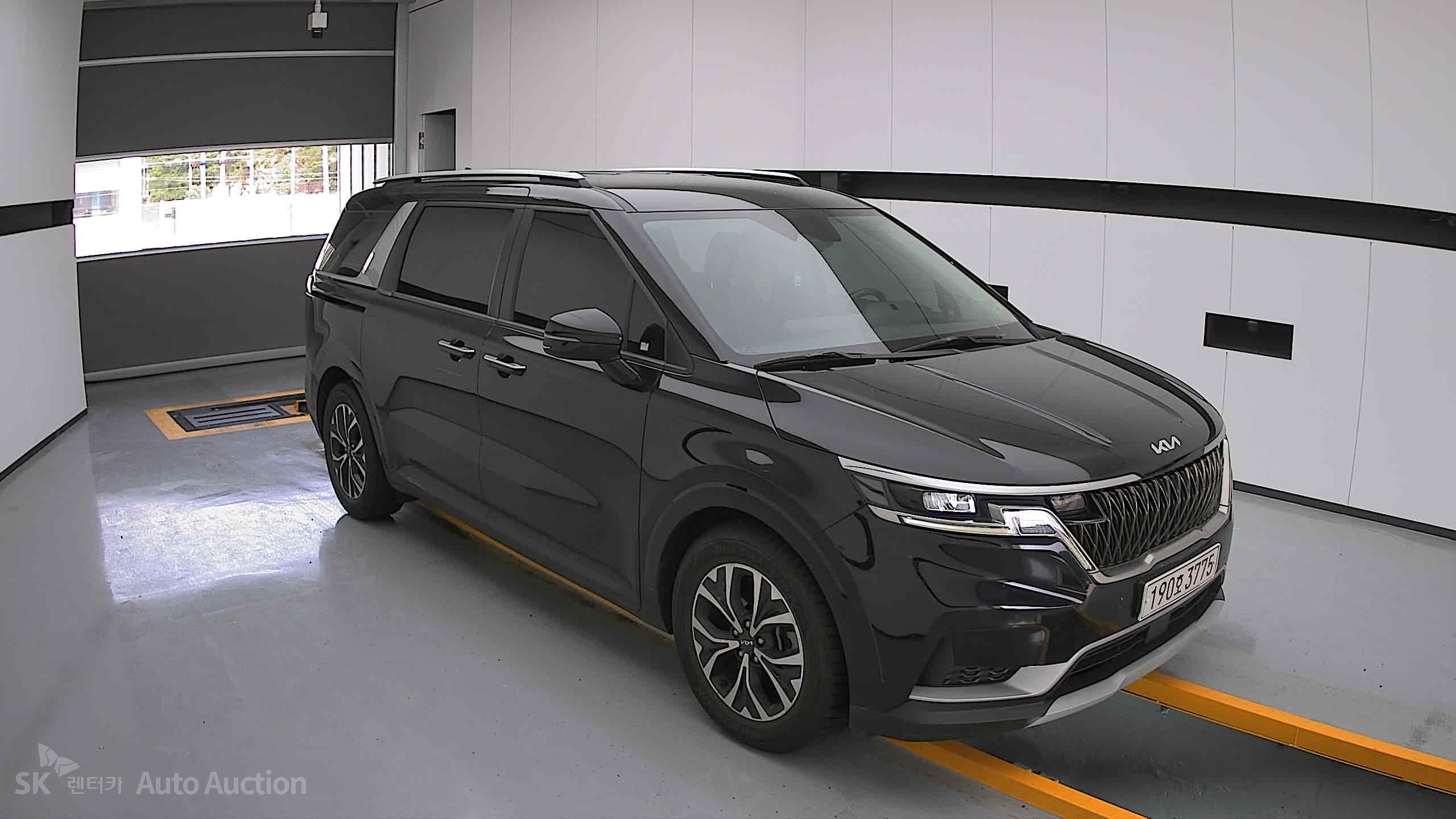 2022 - kia carnival