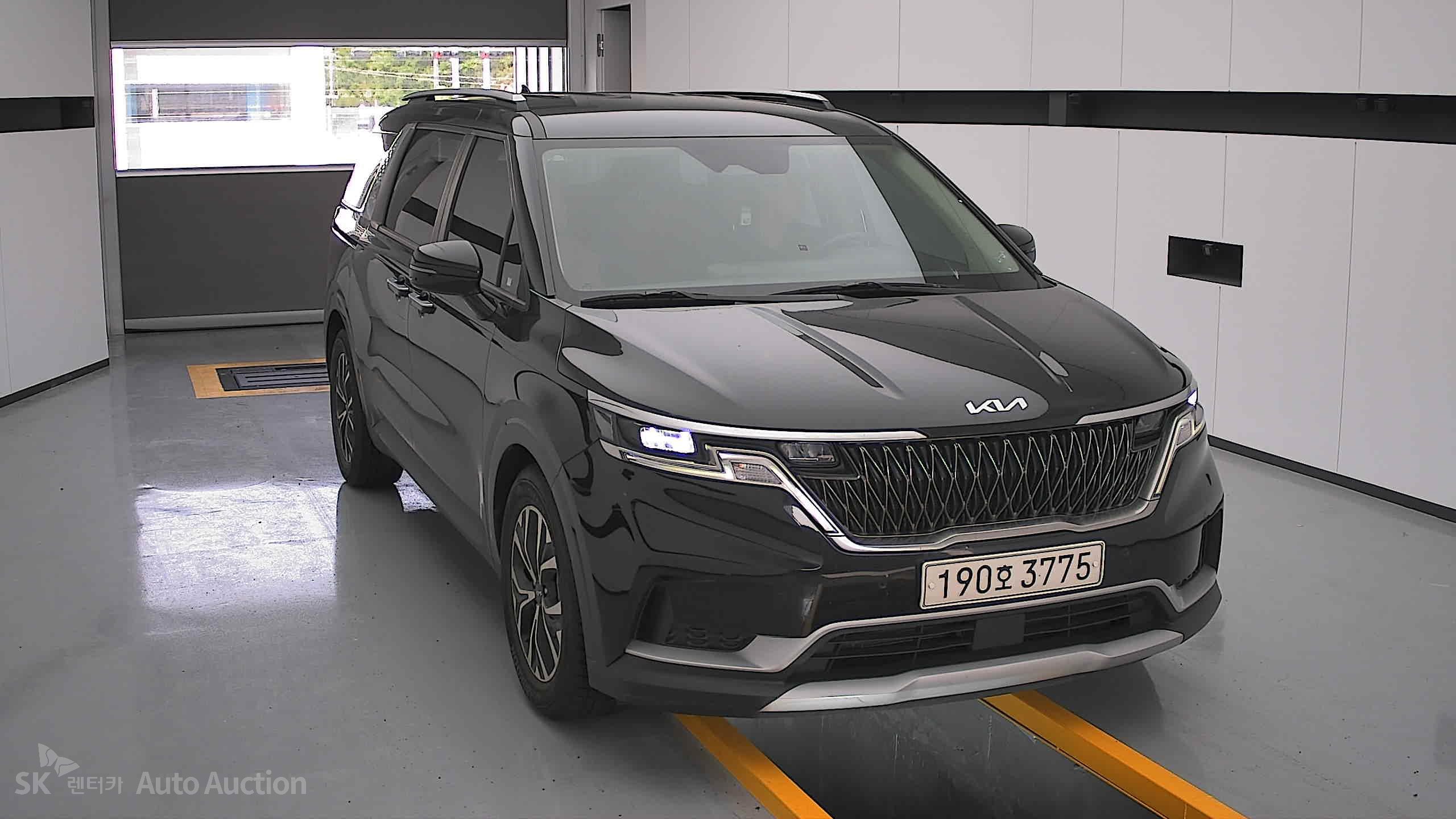 2022 - kia carnival