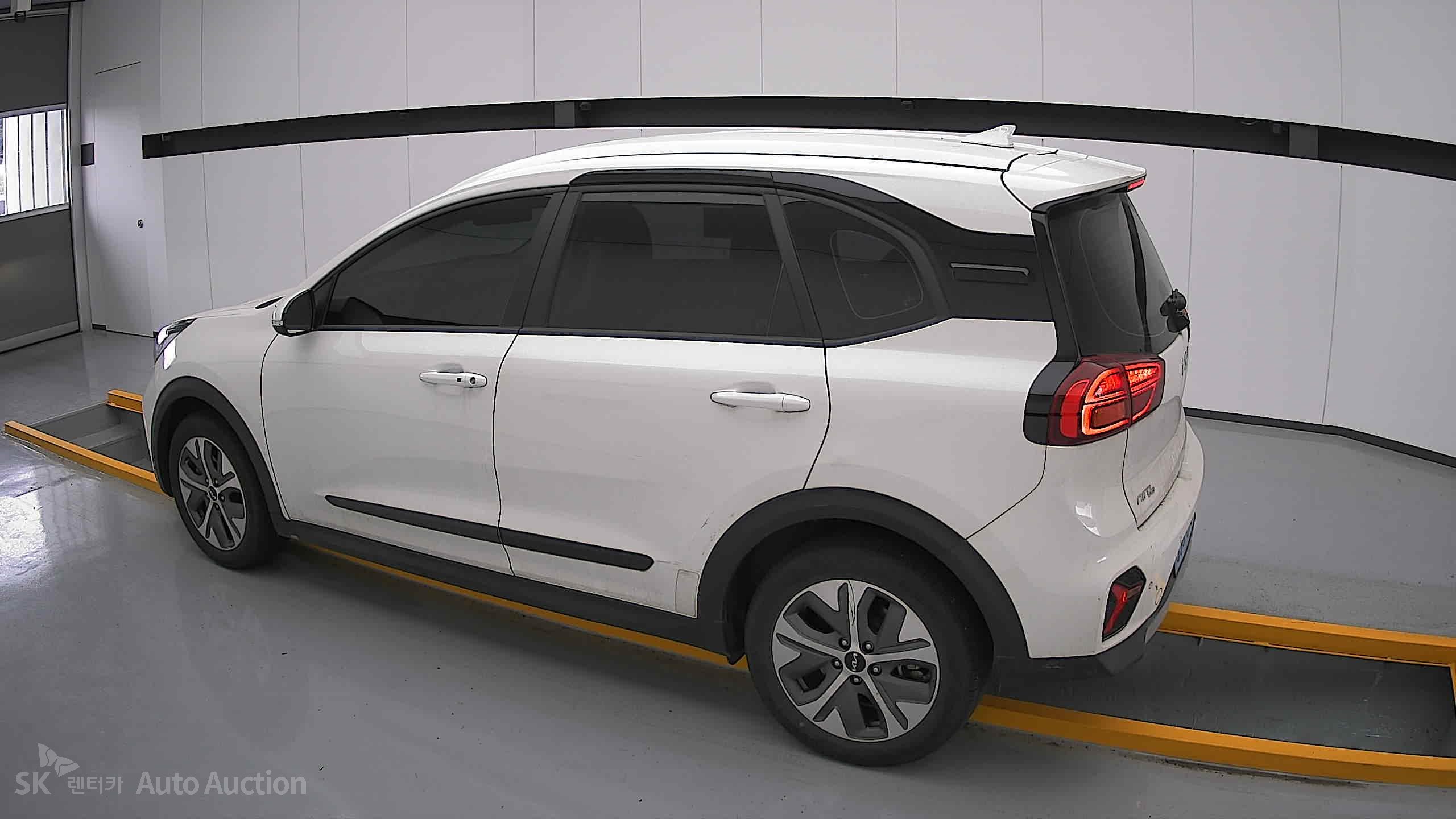 2023 - kia niro